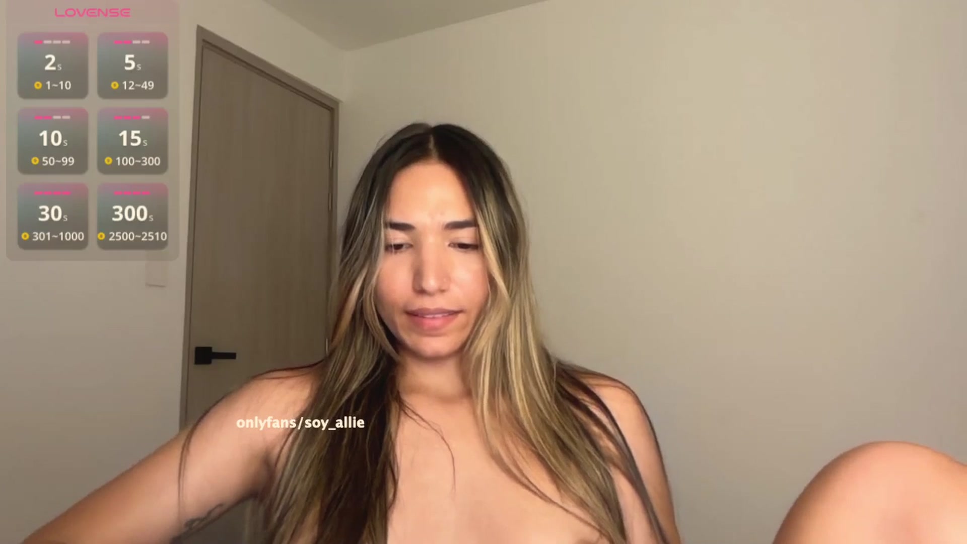 Gallery image thumbnail from hiallie_'s myfreecams stream on, 03/26/2026, 14:41 image 2 of 20