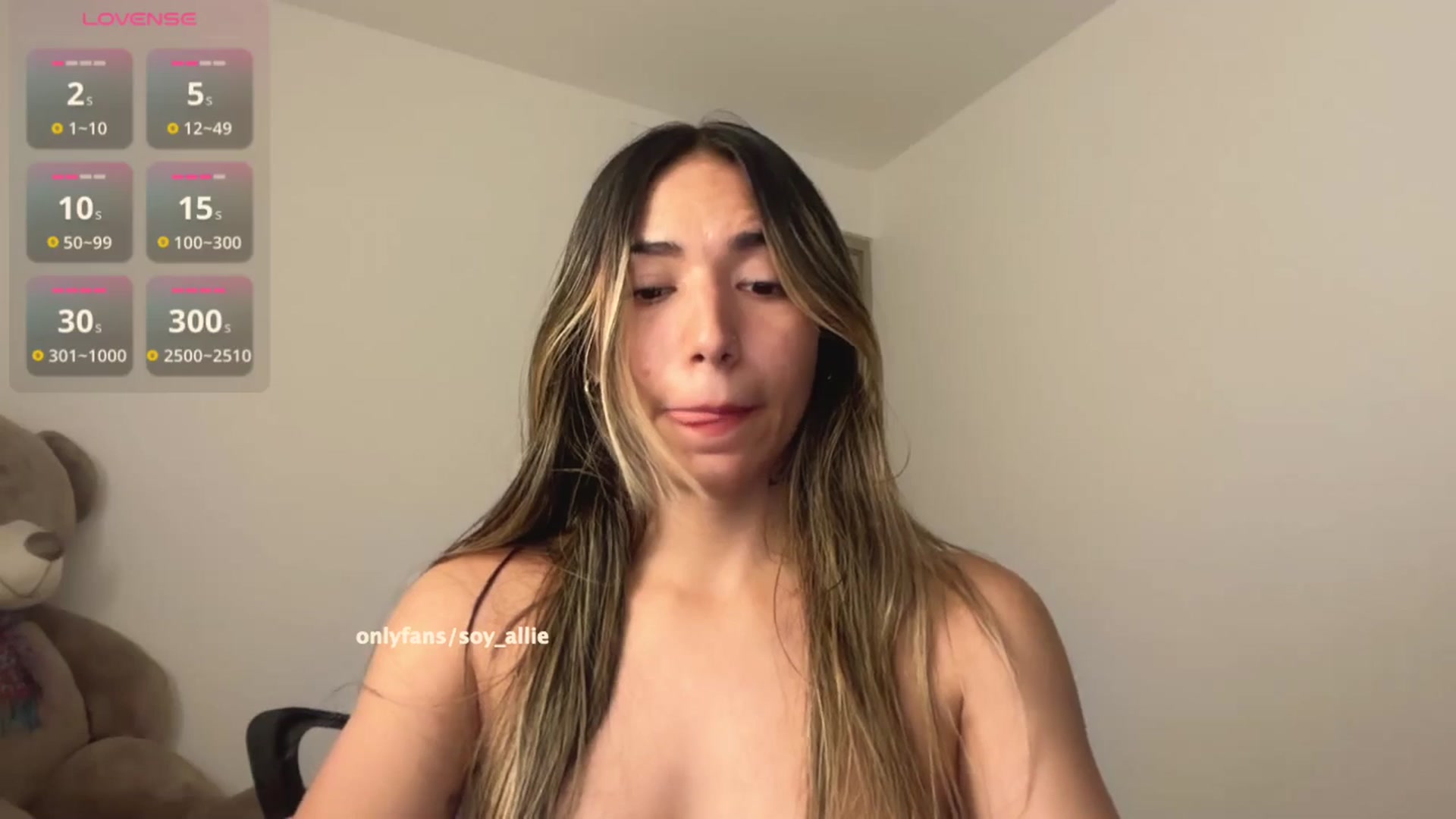 Gallery image thumbnail from hiallie_'s myfreecams stream on, 03/27/2026, 13:28 image 15 of 20