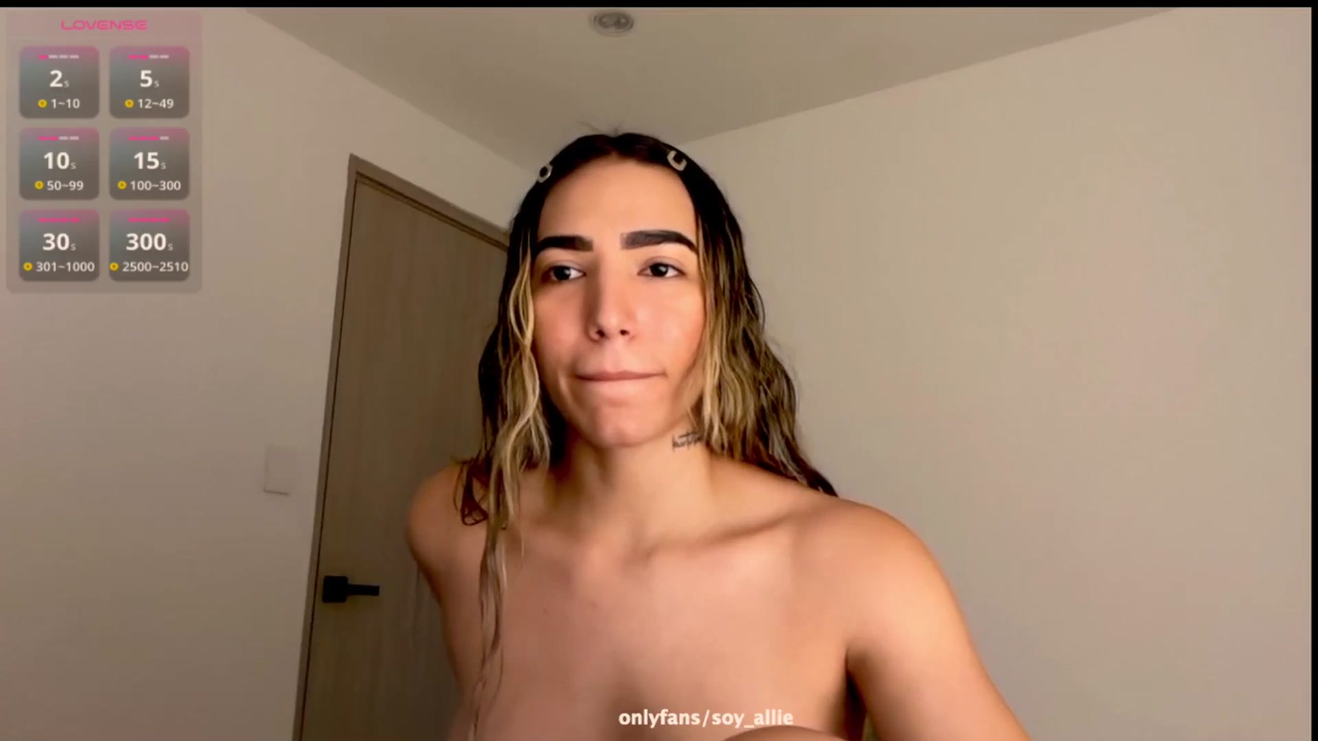 Gallery image thumbnail from hiallie_'s myfreecams stream on, 04/22/2026, 13:58 image 4 of 20
