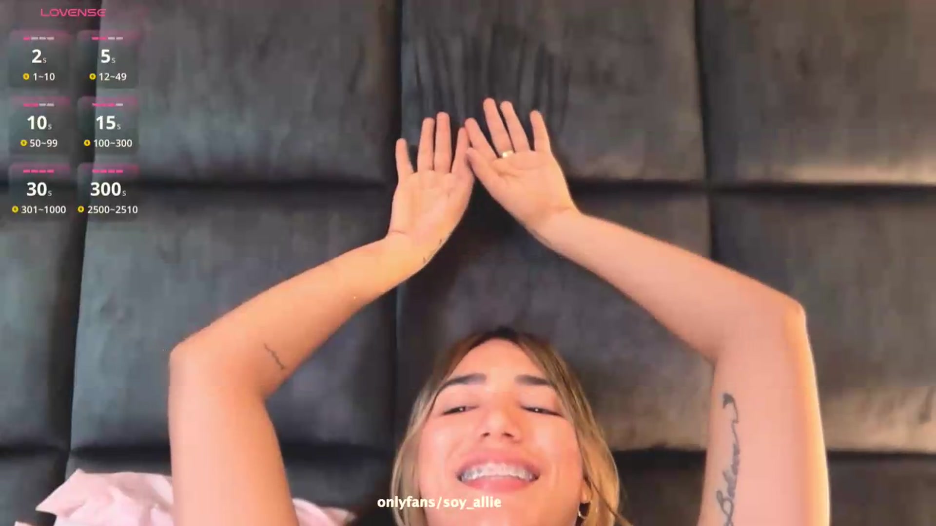 Gallery image thumbnail from hiallie_'s myfreecams stream on, 05/22/2026, 13:59 image 15 of 20