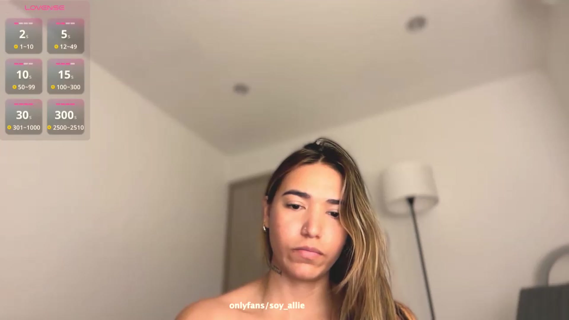 Gallery image thumbnail from hiallie_'s myfreecams stream on, 05/30/2026, 14:05 image 12 of 20