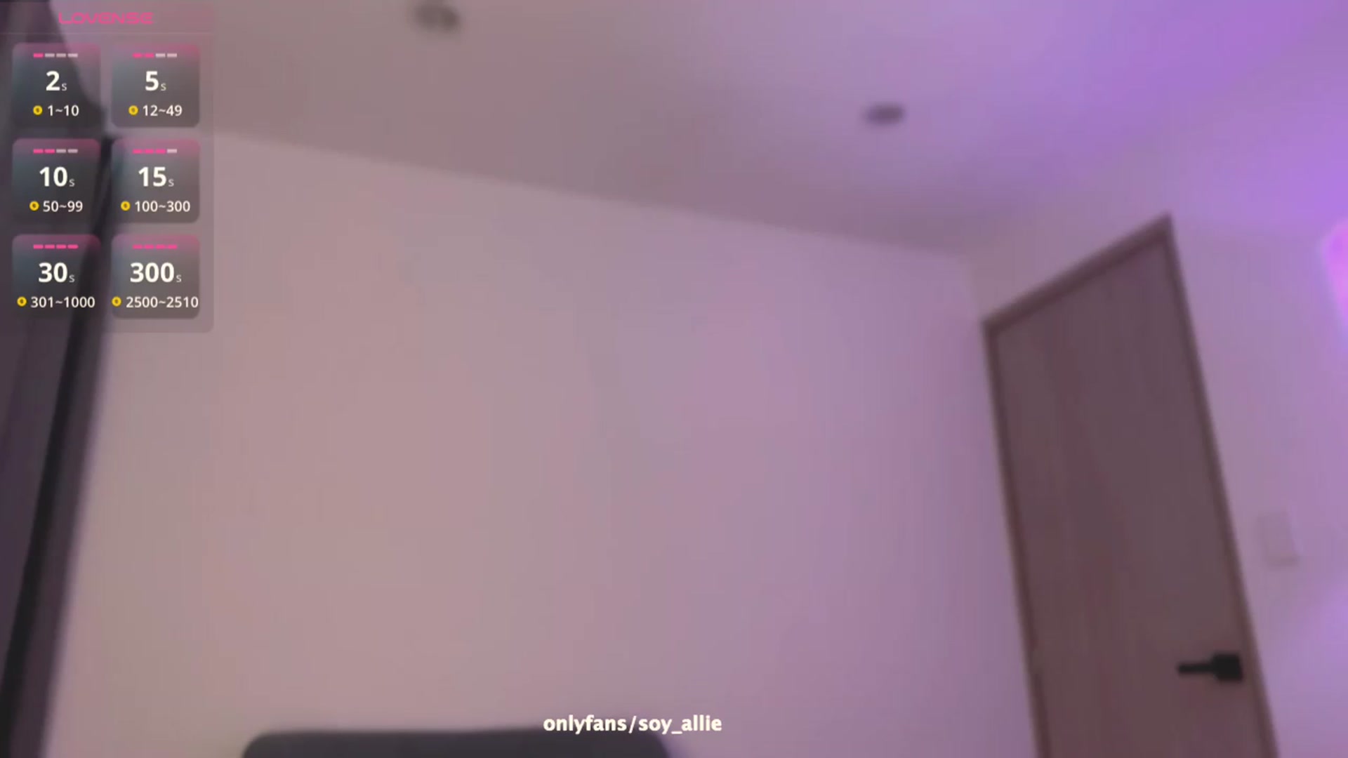 Gallery image thumbnail from hiallie_'s myfreecams stream on, 06/01/2026, 13:23 image 16 of 20
