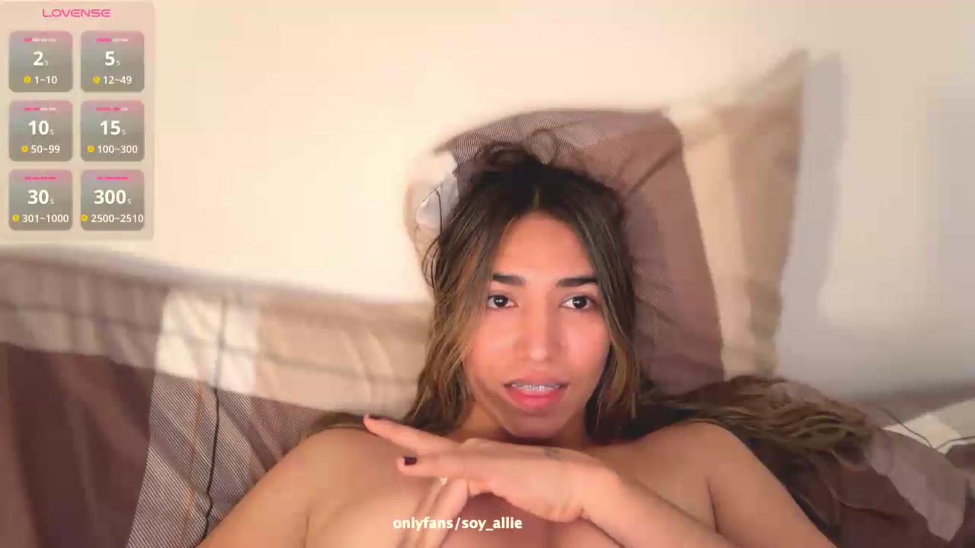 Gallery image thumbnail from hiallie_'s myfreecams stream on, 06/06/2026, 12:59 image 17 of 20