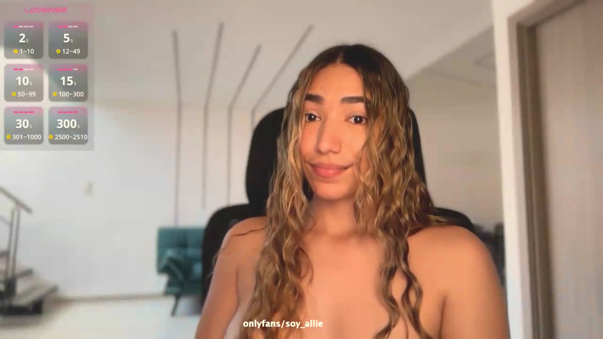 Gallery image thumbnail from hiallie_'s myfreecams stream on, 06/10/2026, 14:04 image 14 of 20
