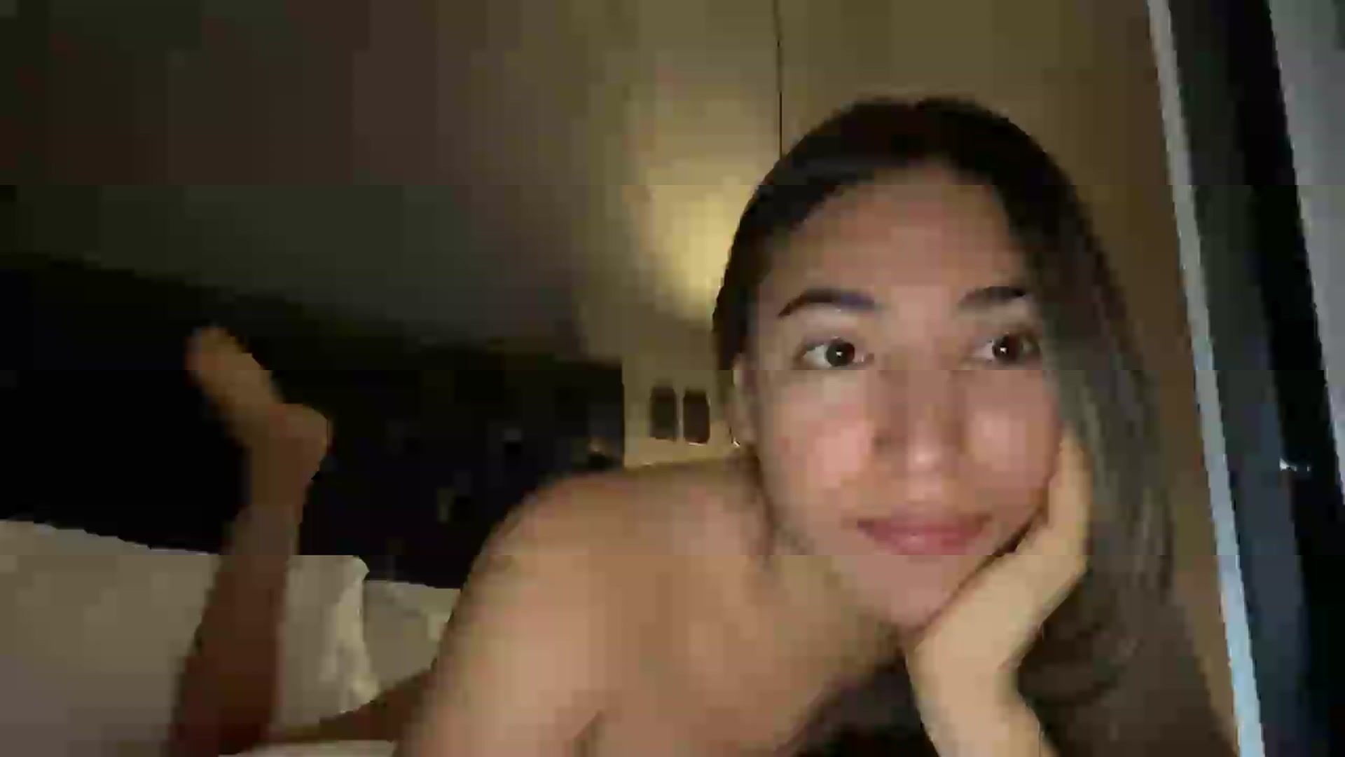 Gallery image thumbnail from hiallie_'s myfreecams stream on, 08/08/2026, 12:57 image 3 of 20