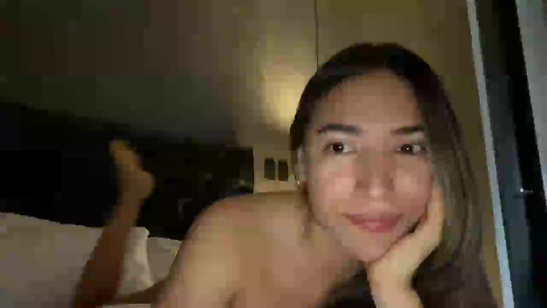 Gallery image thumbnail from hiallie_'s myfreecams stream on, 08/08/2026, 12:57 image 9 of 20
