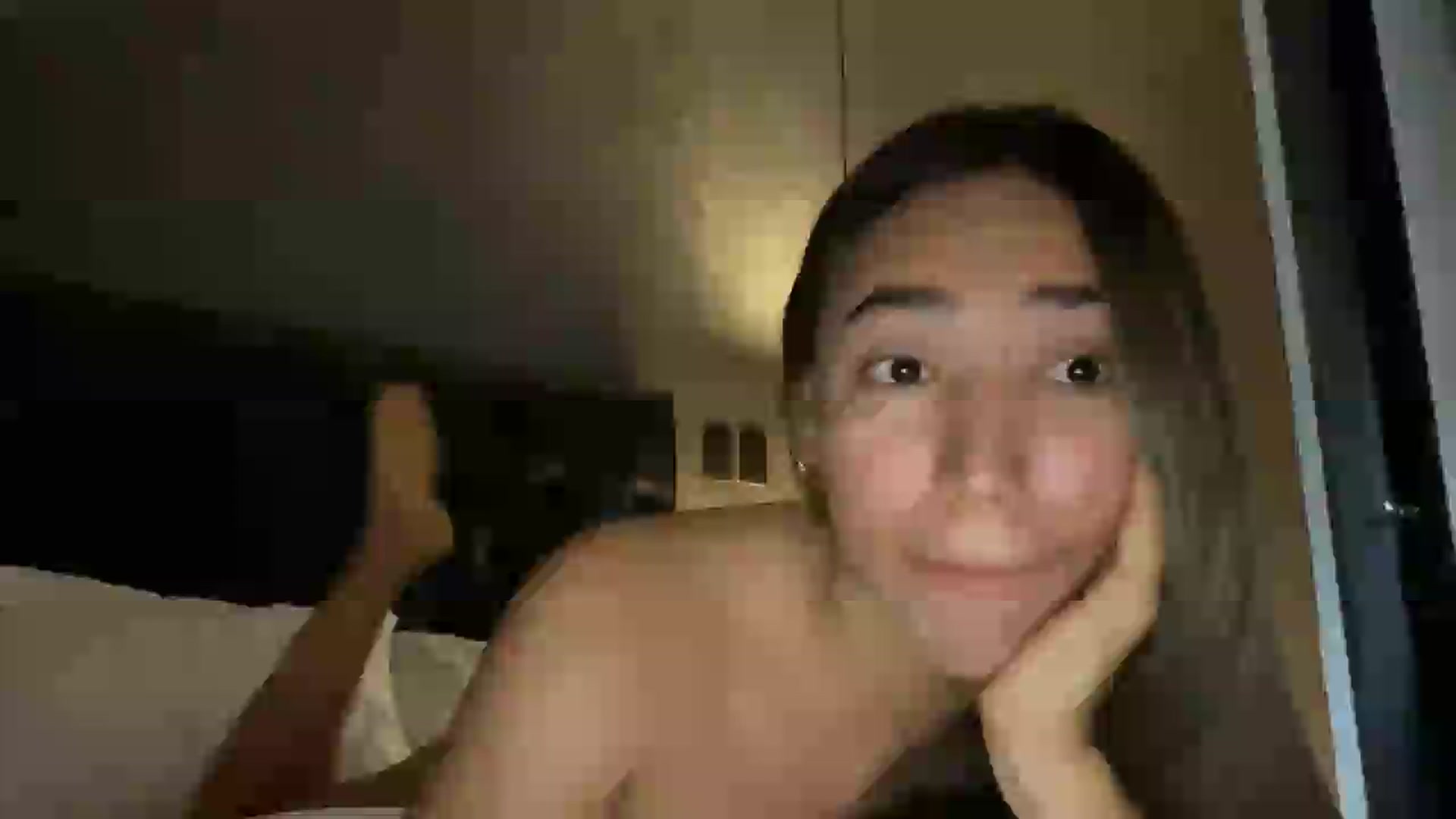 Gallery image thumbnail from hiallie_'s myfreecams stream on, 08/08/2026, 12:57 image 5 of 20