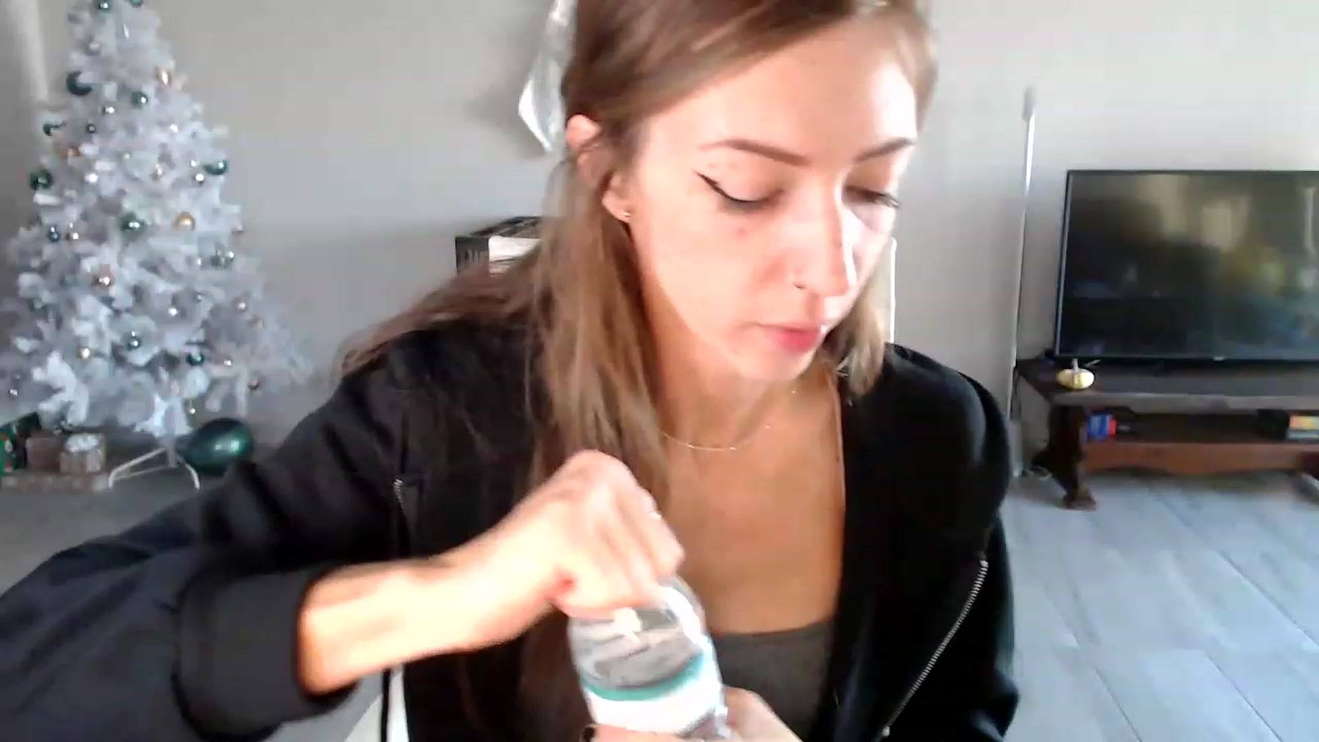 Gallery image thumbnail from highfrequency's myfreecams stream on, 12/06/2022, 22:07 image 13 of 20