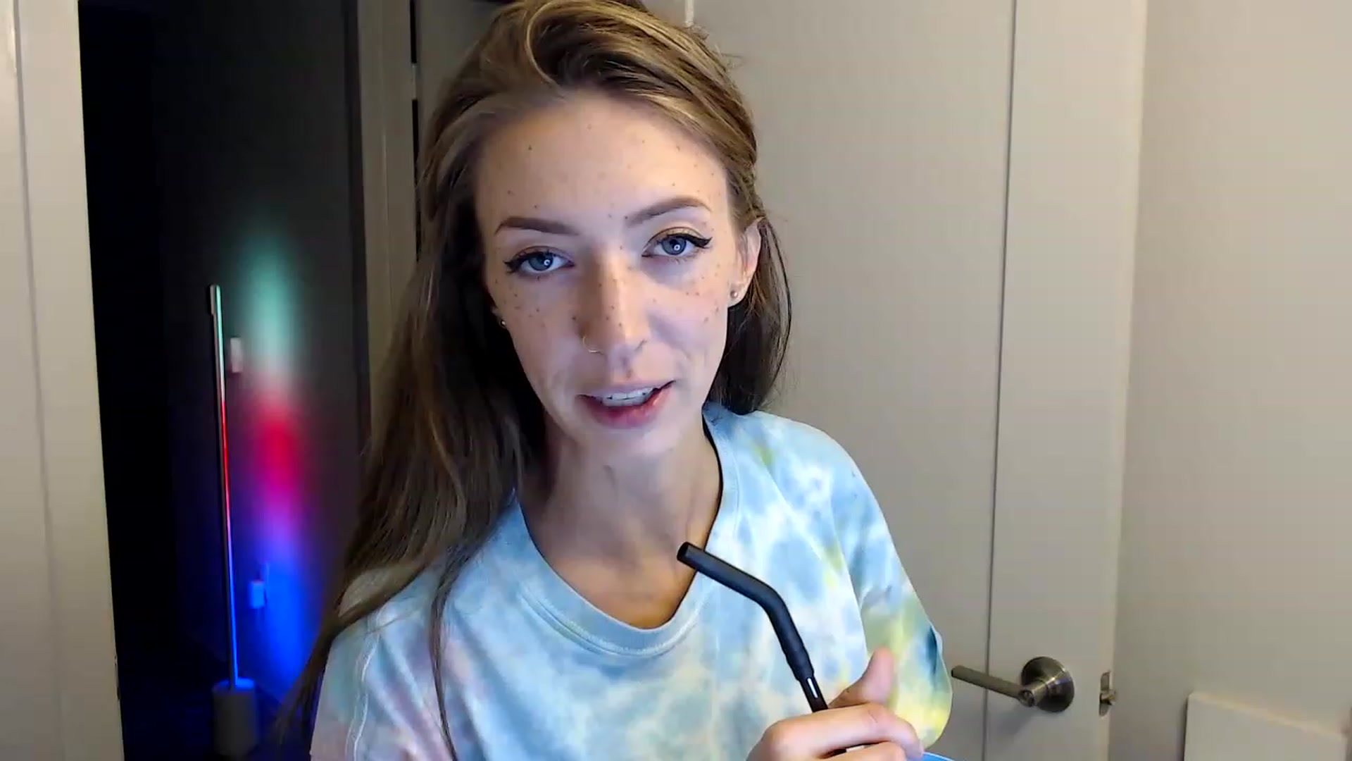Gallery image thumbnail from highfrequency's myfreecams stream on, 12/08/2022, 01:08 image 6 of 20