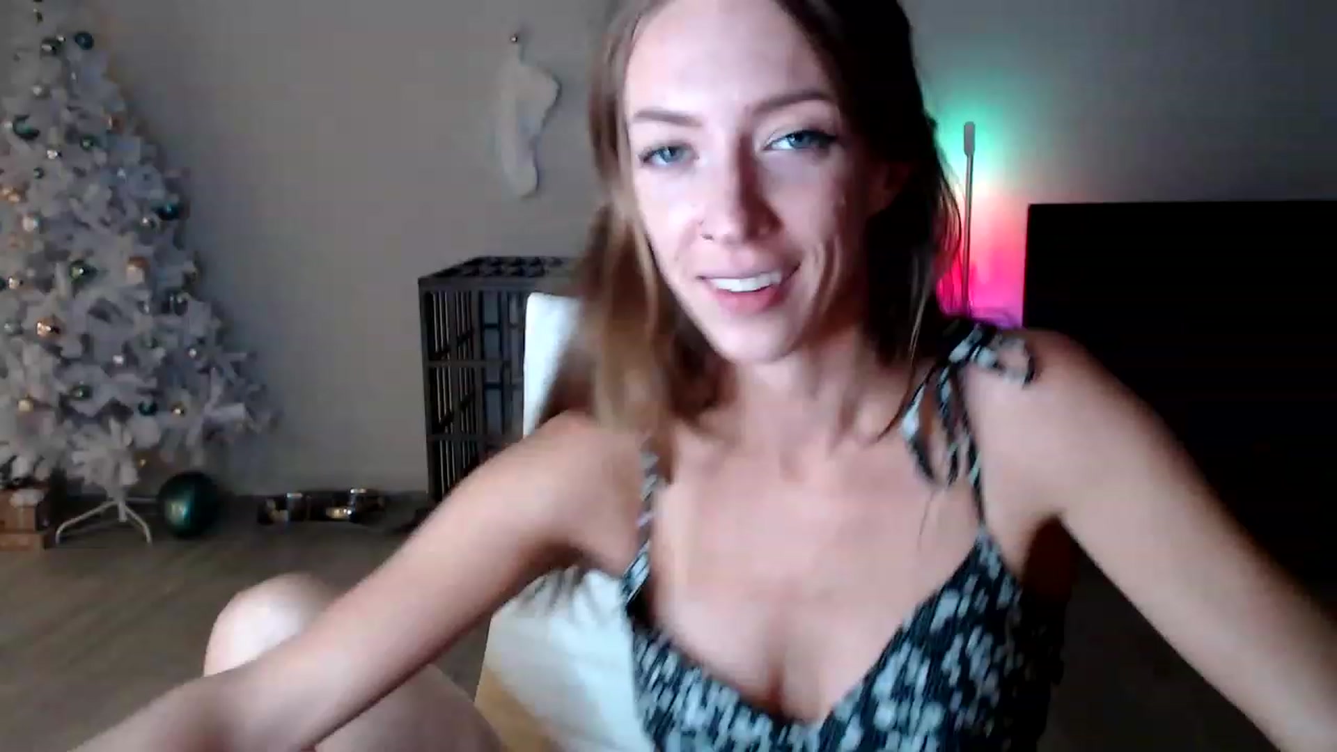 Gallery image thumbnail from highfrequency's myfreecams stream on, 12/08/2022, 01:10 image 18 of 20