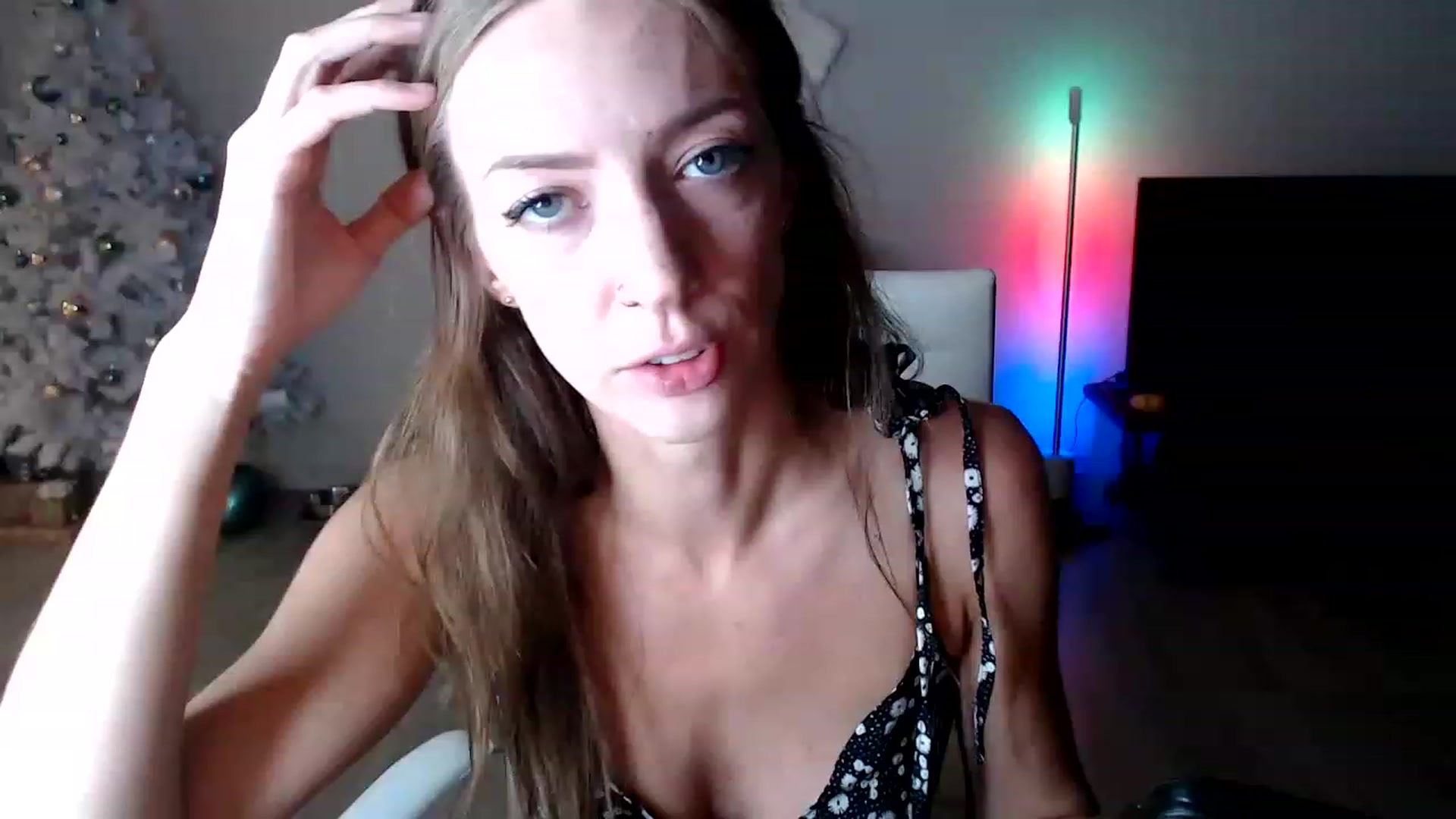 Gallery image thumbnail from highfrequency's myfreecams stream on, 12/08/2022, 01:10 image 3 of 20