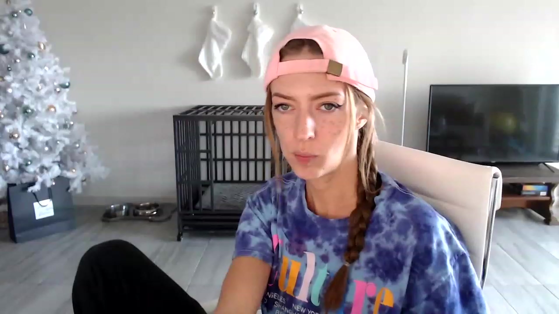 Gallery image thumbnail from highfrequency's myfreecams stream on, 12/09/2022, 20:31 image 17 of 20