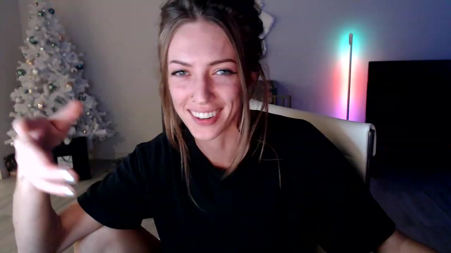 Gallery image thumbnail from highfrequency's myfreecams stream on, 12/11/2022, 02:29 image 8 of 20