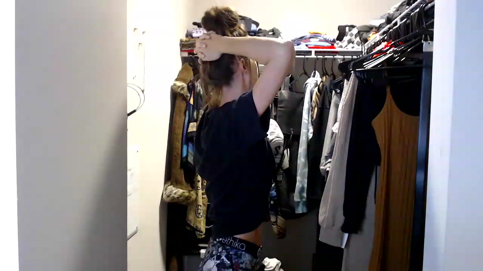 Gallery image thumbnail from highfrequency's myfreecams stream on, 12/11/2022, 03:02 image 8 of 20
