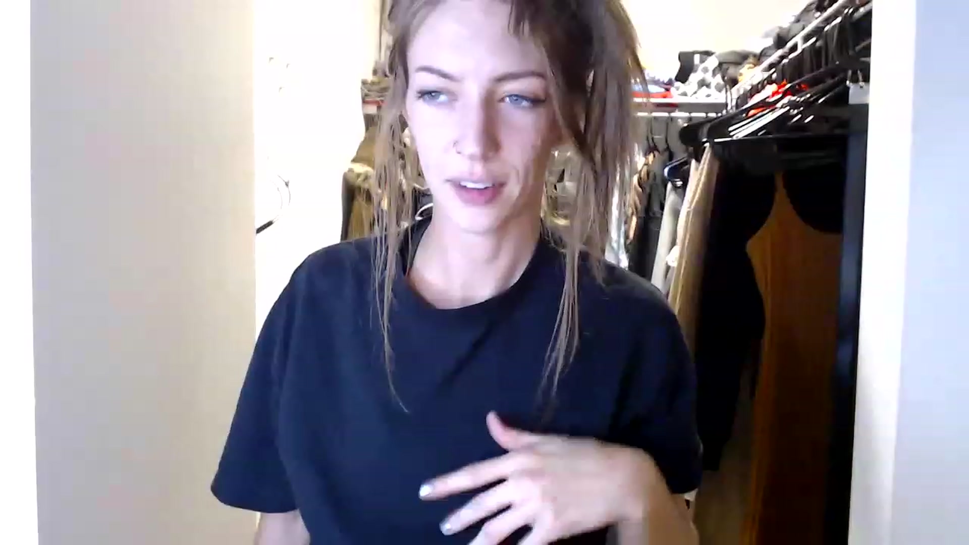 Gallery image thumbnail from highfrequency's myfreecams stream on, 12/11/2022, 03:02 image 10 of 20
