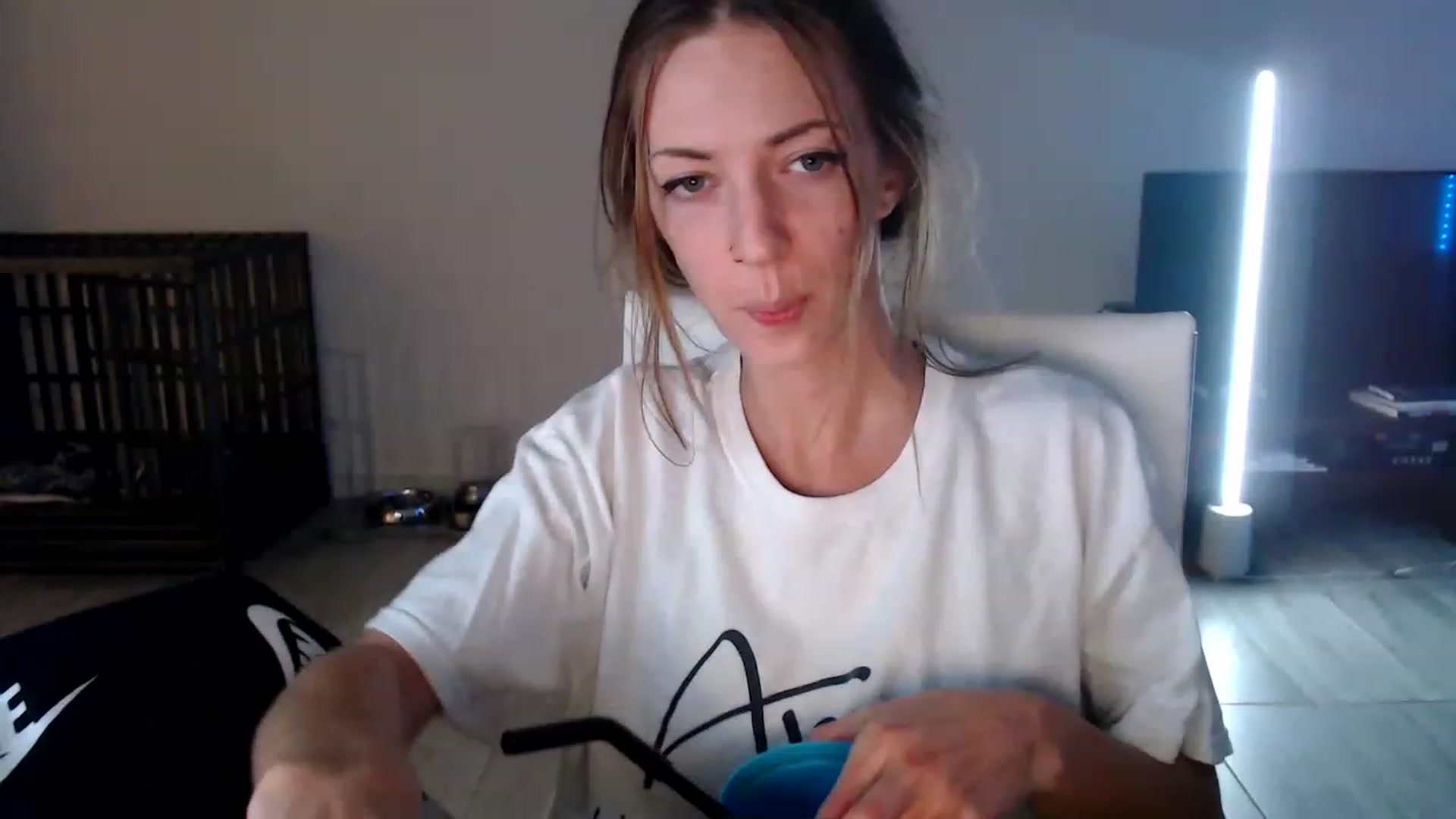 Gallery image thumbnail from highfrequency's myfreecams stream on, 01/02/2023, 05:35 image 15 of 20