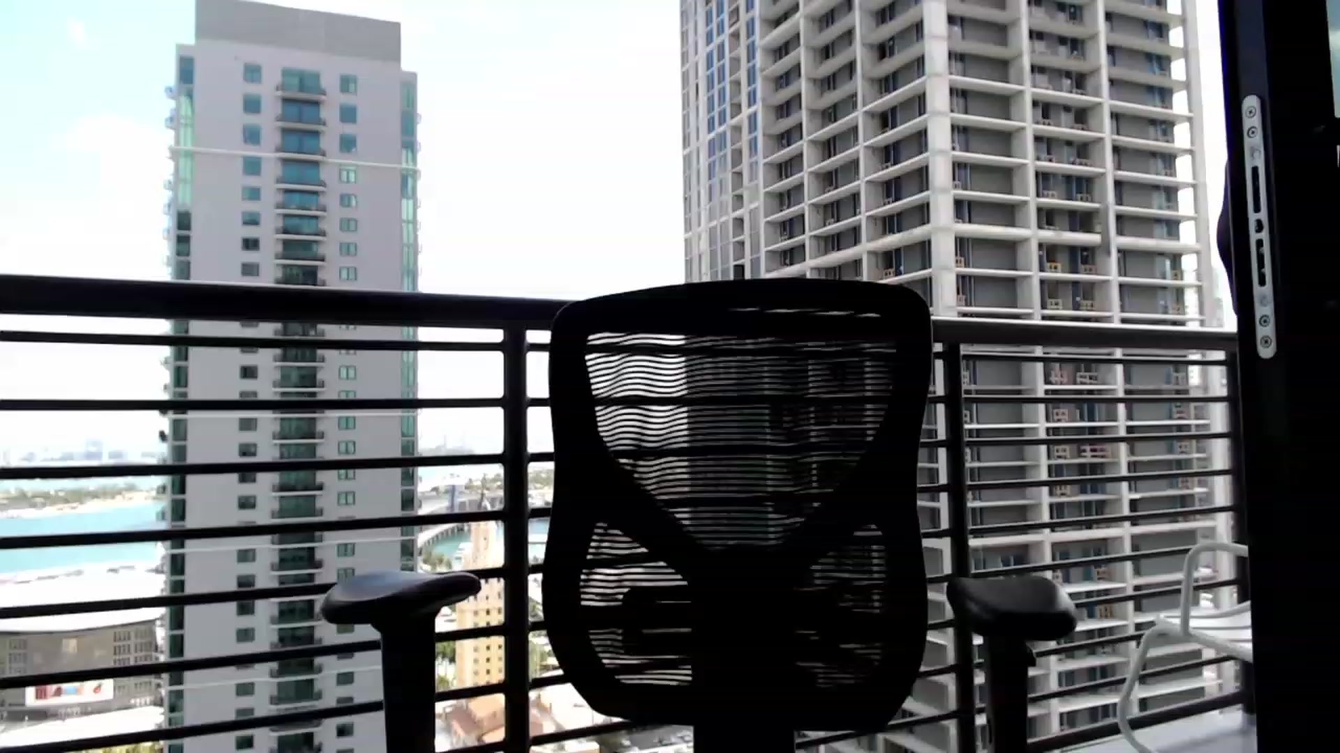 Gallery image thumbnail from highfrequency's myfreecams stream on, 01/30/2023, 16:52 image 13 of 20