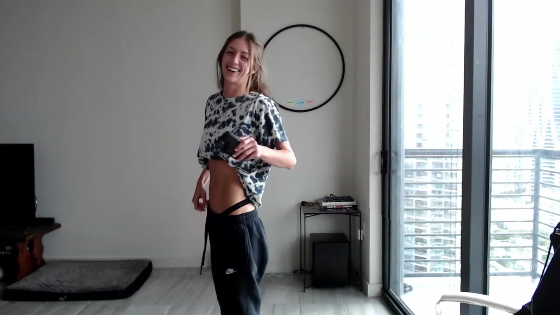 Gallery image thumbnail from highfrequency's myfreecams stream on, 02/04/2023, 17:36 image 2 of 20