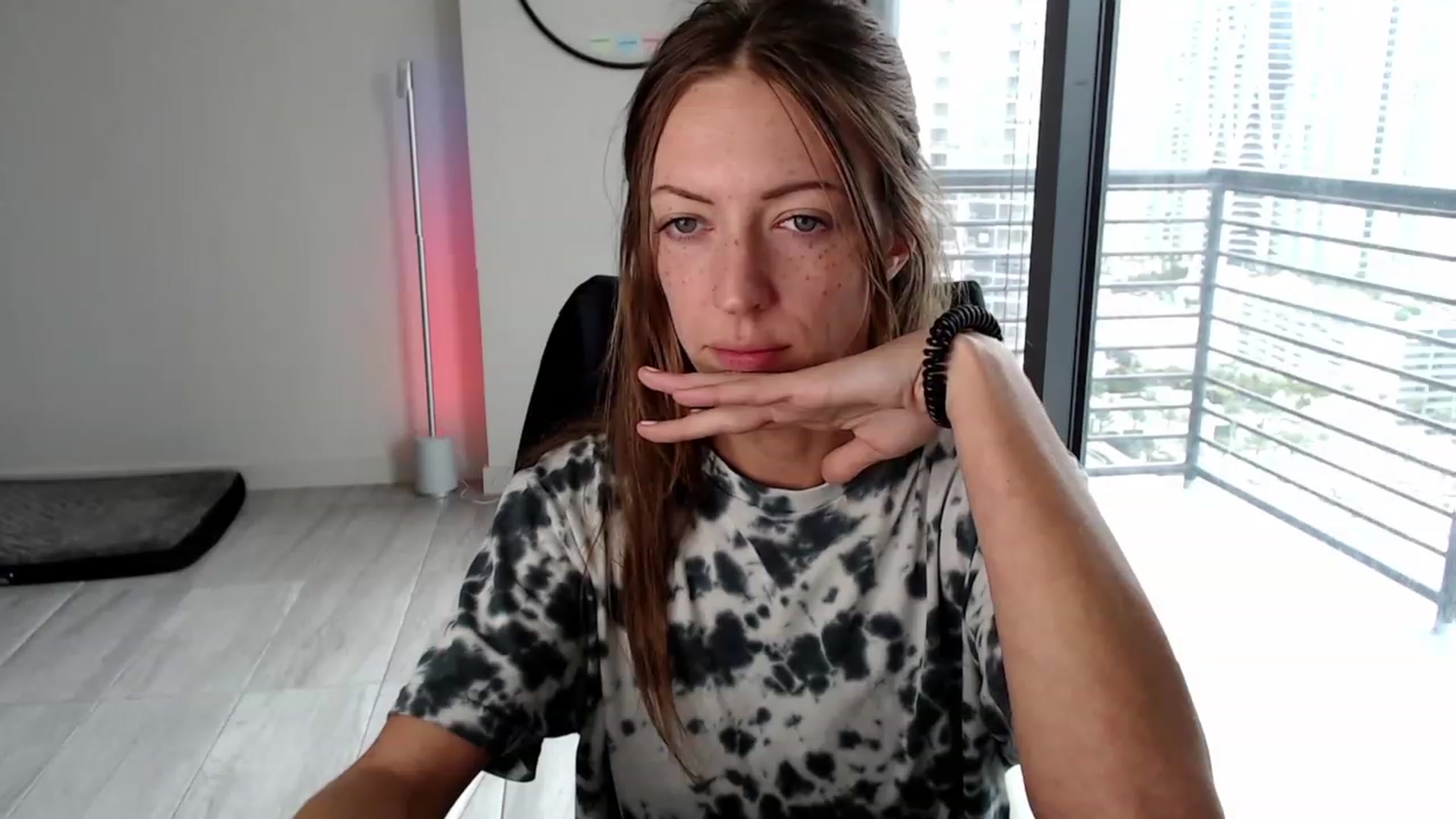 Gallery image thumbnail from highfrequency's myfreecams stream on, 02/04/2023, 17:36 image 16 of 20