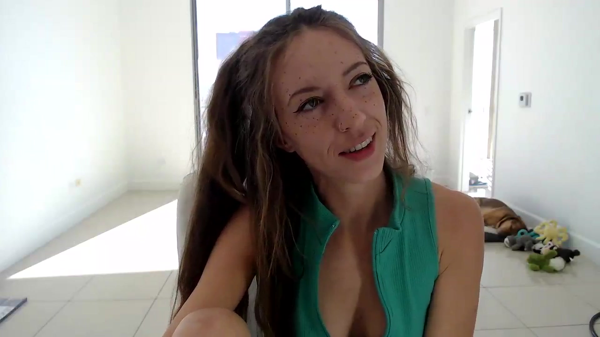 Gallery image thumbnail from highfrequency's myfreecams stream on, 10/21/2023, 22:32 image 15 of 20