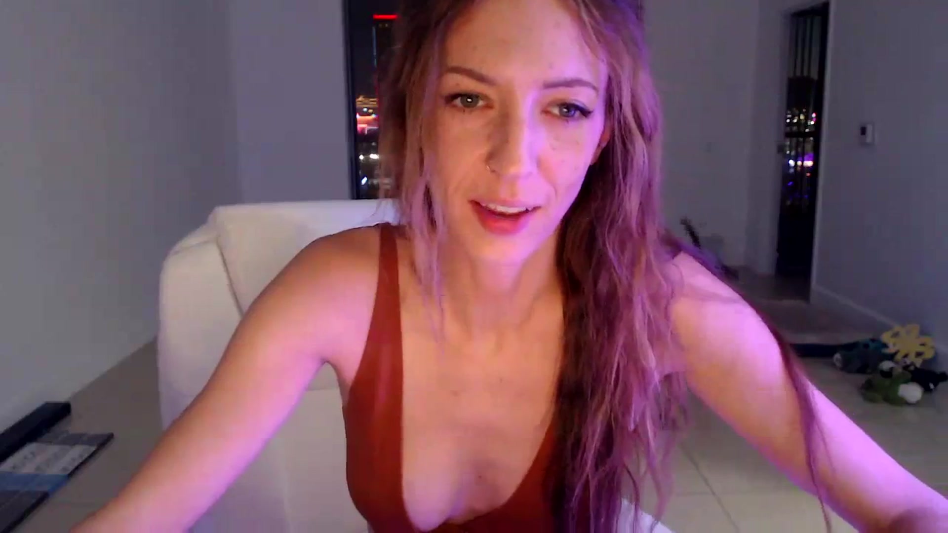Gallery image thumbnail from highfrequency's myfreecams stream on, 10/22/2023, 01:47 image 10 of 20