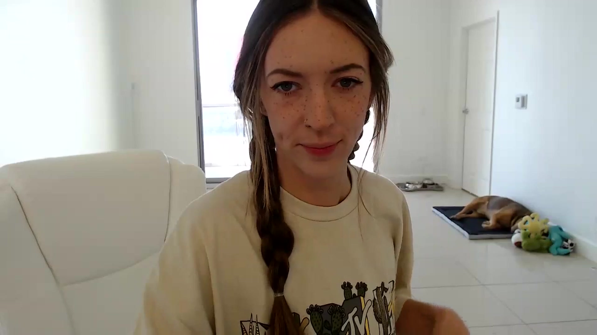 Gallery image thumbnail from highfrequency's myfreecams stream on, 10/25/2023, 17:39 image 18 of 20