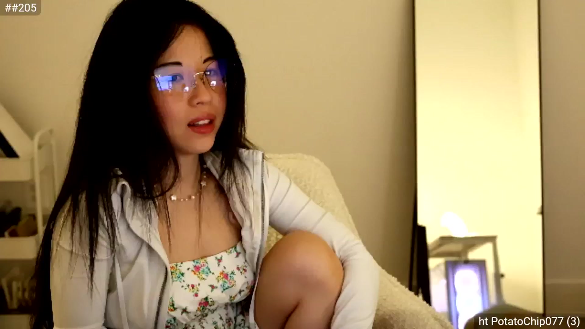 Gallery image thumbnail from hiigirlbye's myfreecams stream on, 05/01/2025, 03:32 image 12 of 20