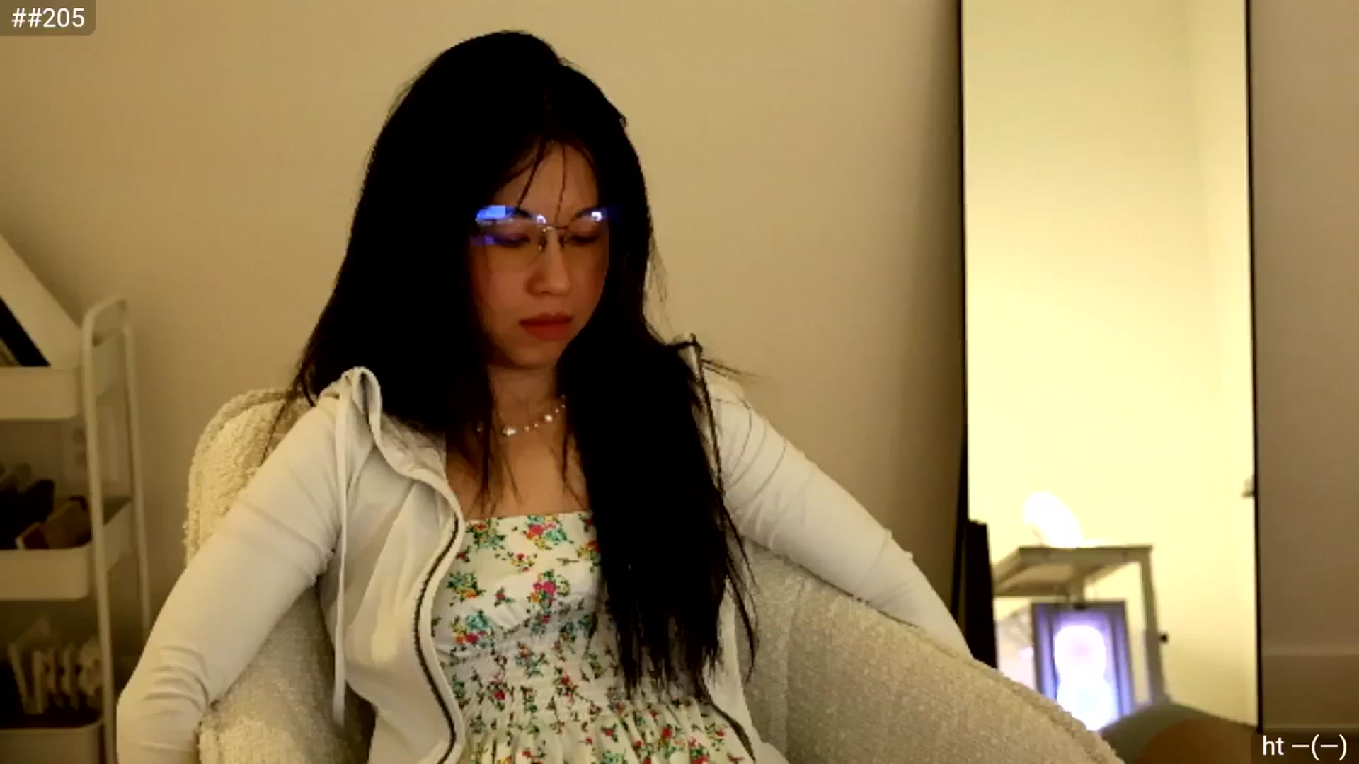 Gallery image thumbnail from hiigirlbye's myfreecams stream on, 05/01/2025, 03:32 image 4 of 20