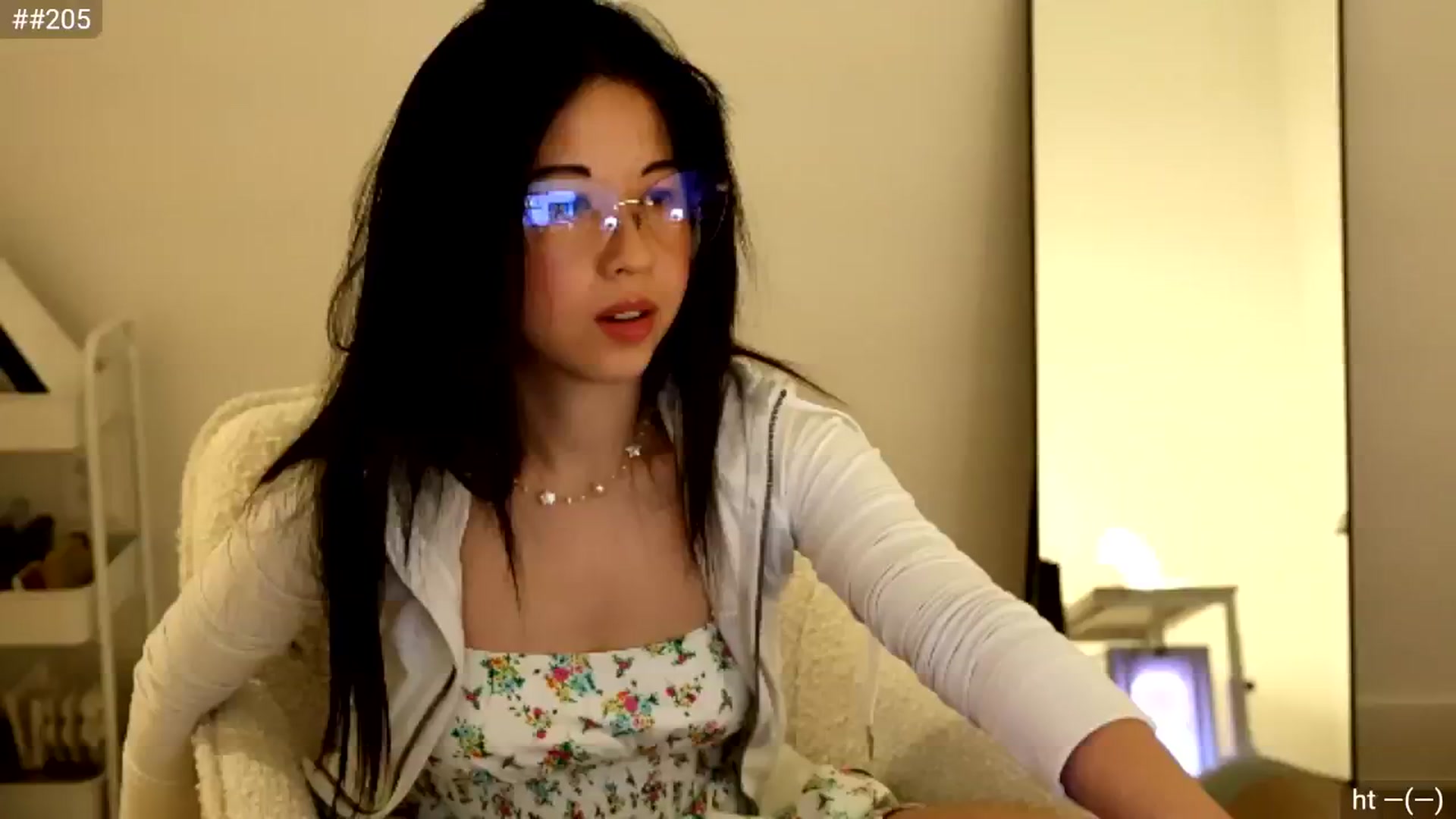 Gallery image thumbnail from hiigirlbye's myfreecams stream on, 05/01/2025, 03:32 image 8 of 20