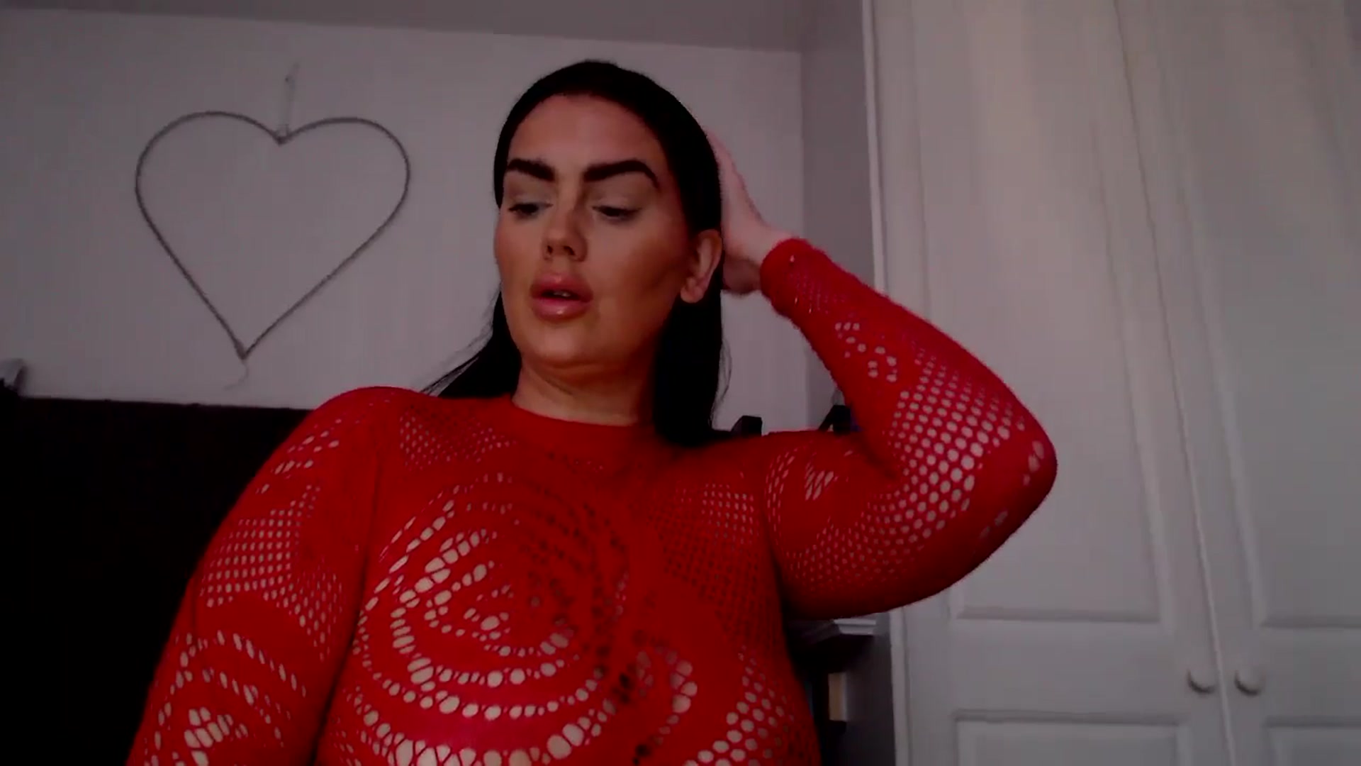 Gallery image thumbnail from holliewood1's myfreecams stream on, 10/23/2024, 12:41 image 3 of 20