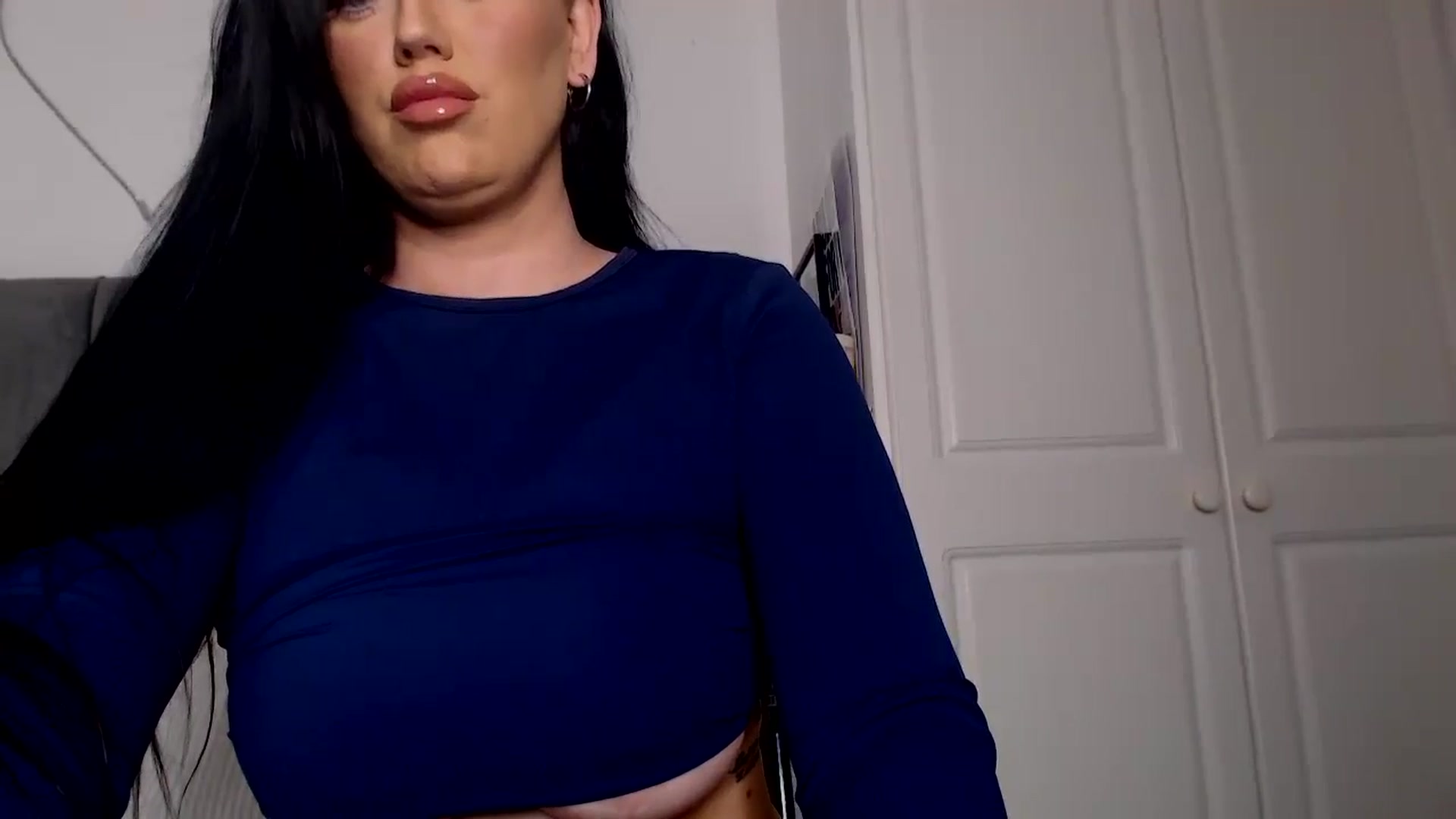 Gallery image thumbnail from holliewood1's myfreecams stream on, 10/23/2024, 18:27 image 13 of 20