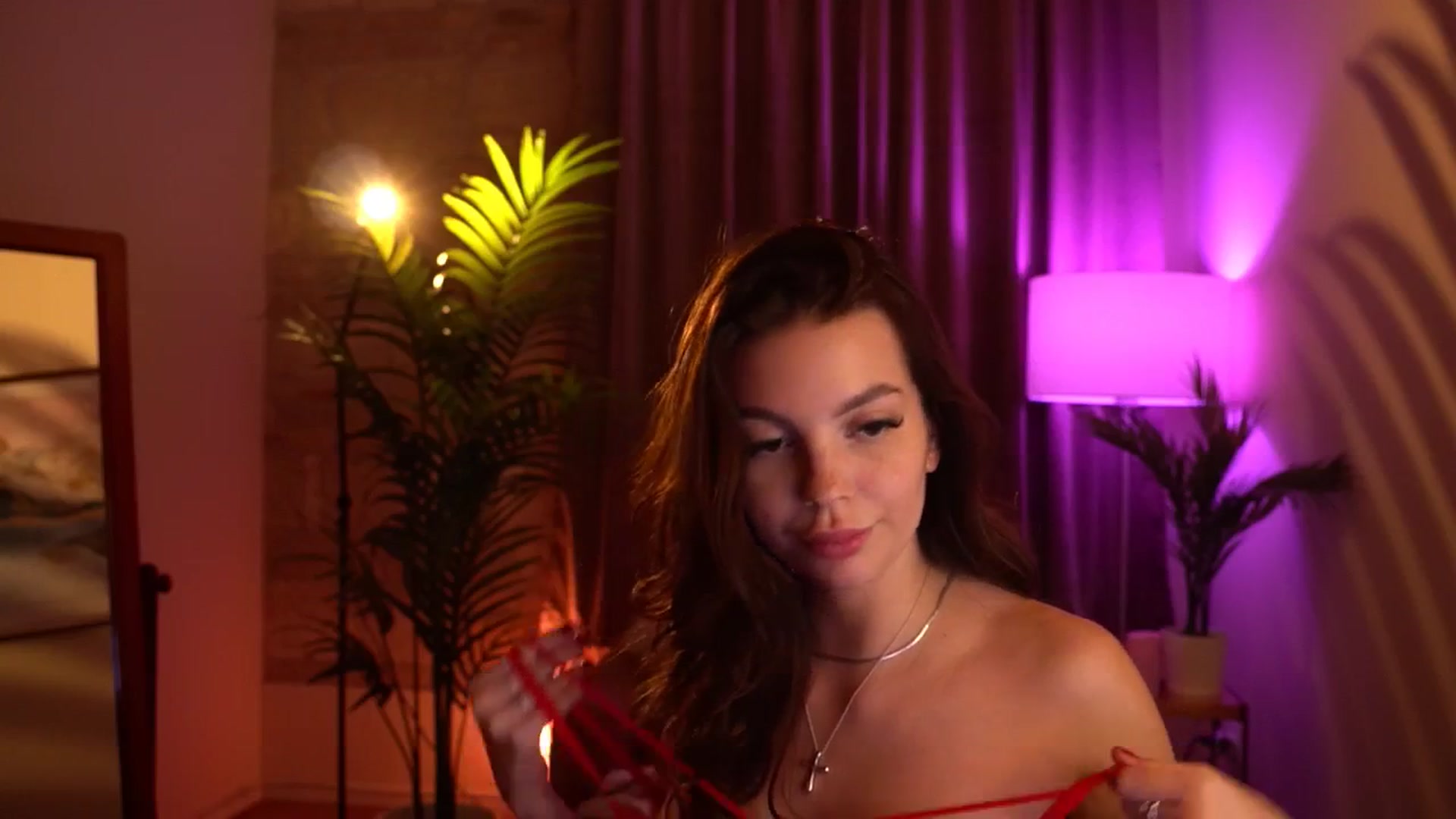 Gallery image thumbnail from hollydollly_'s myfreecams stream on, 05/01/2024, 02:46 image 11 of 20