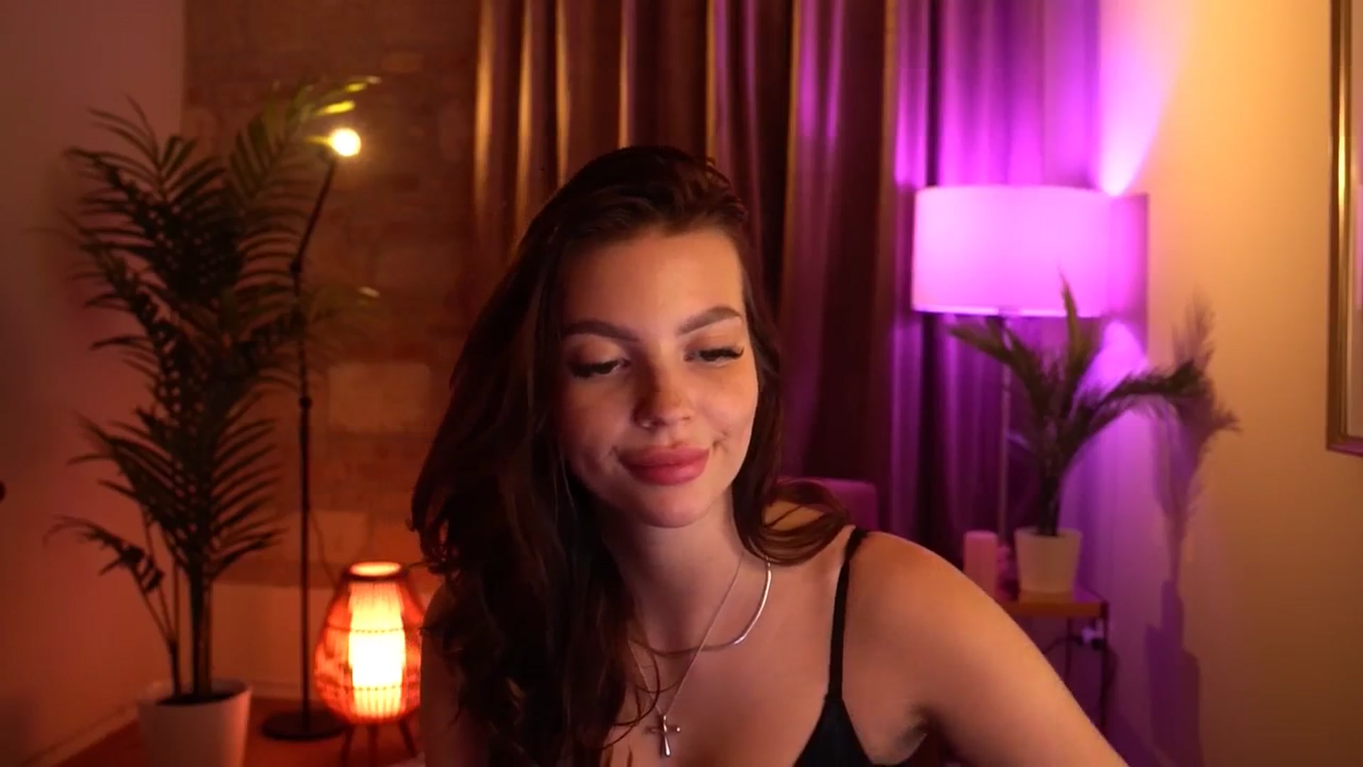 Gallery image thumbnail from hollydollly_'s myfreecams stream on, 05/04/2024, 17:31 image 11 of 20