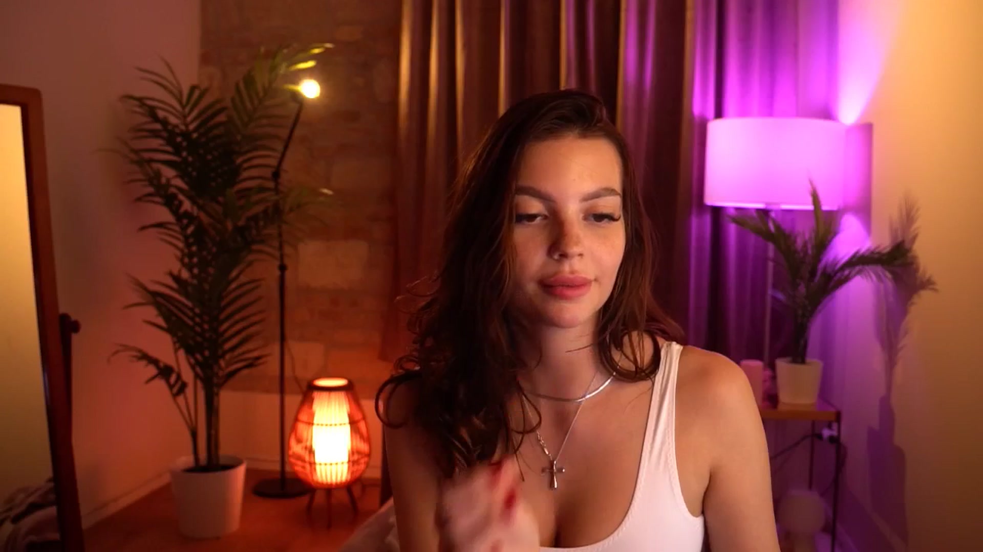 Gallery image thumbnail from hollydollly_'s myfreecams stream on, 05/04/2024, 20:06 image 20 of 20