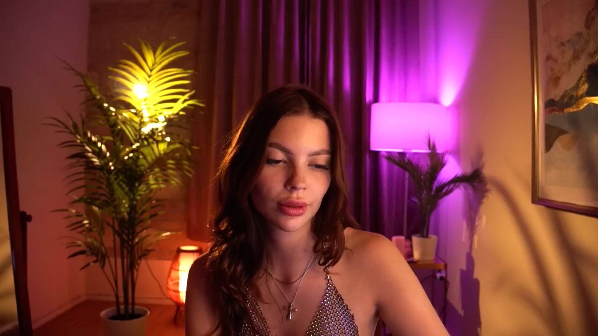 Gallery image thumbnail from hollydollly_'s myfreecams stream on, 05/09/2024, 23:30 image 17 of 20