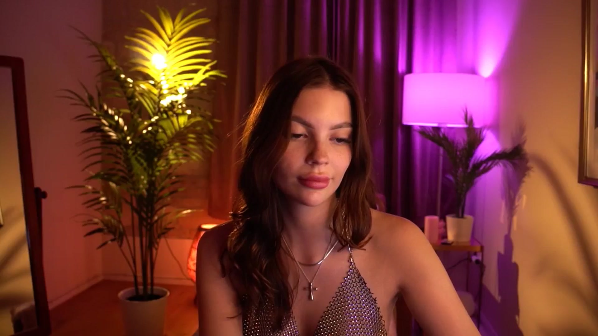 Gallery image thumbnail from hollydollly_'s myfreecams stream on, 05/09/2024, 23:30 image 15 of 20