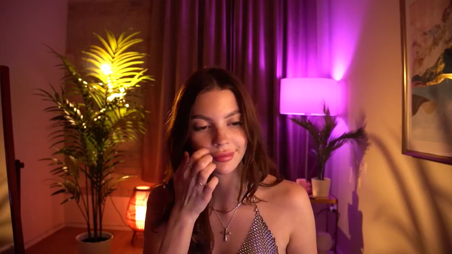 Gallery image thumbnail from hollydollly_'s myfreecams stream on, 05/09/2024, 23:30 image 18 of 20
