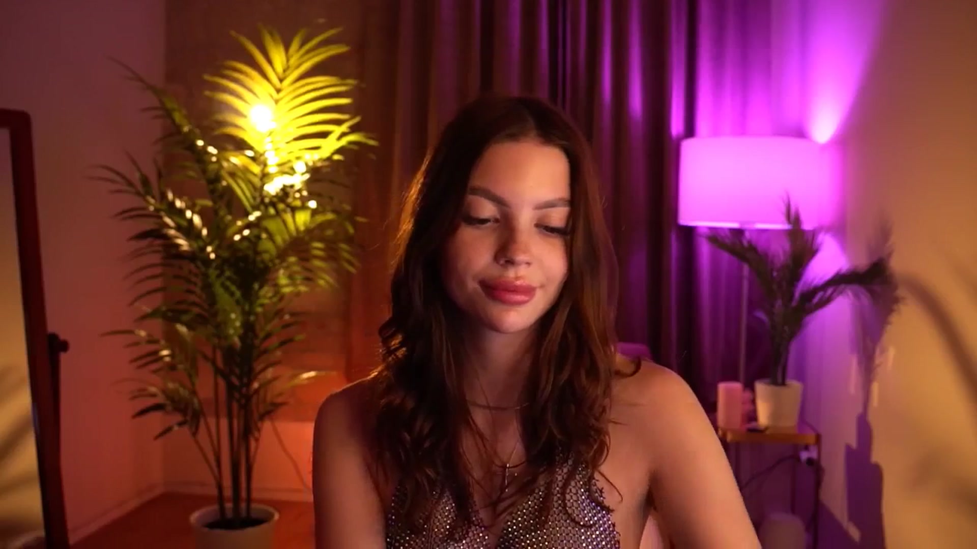 Gallery image thumbnail from hollydollly_'s myfreecams stream on, 05/09/2024, 23:30 image 6 of 20