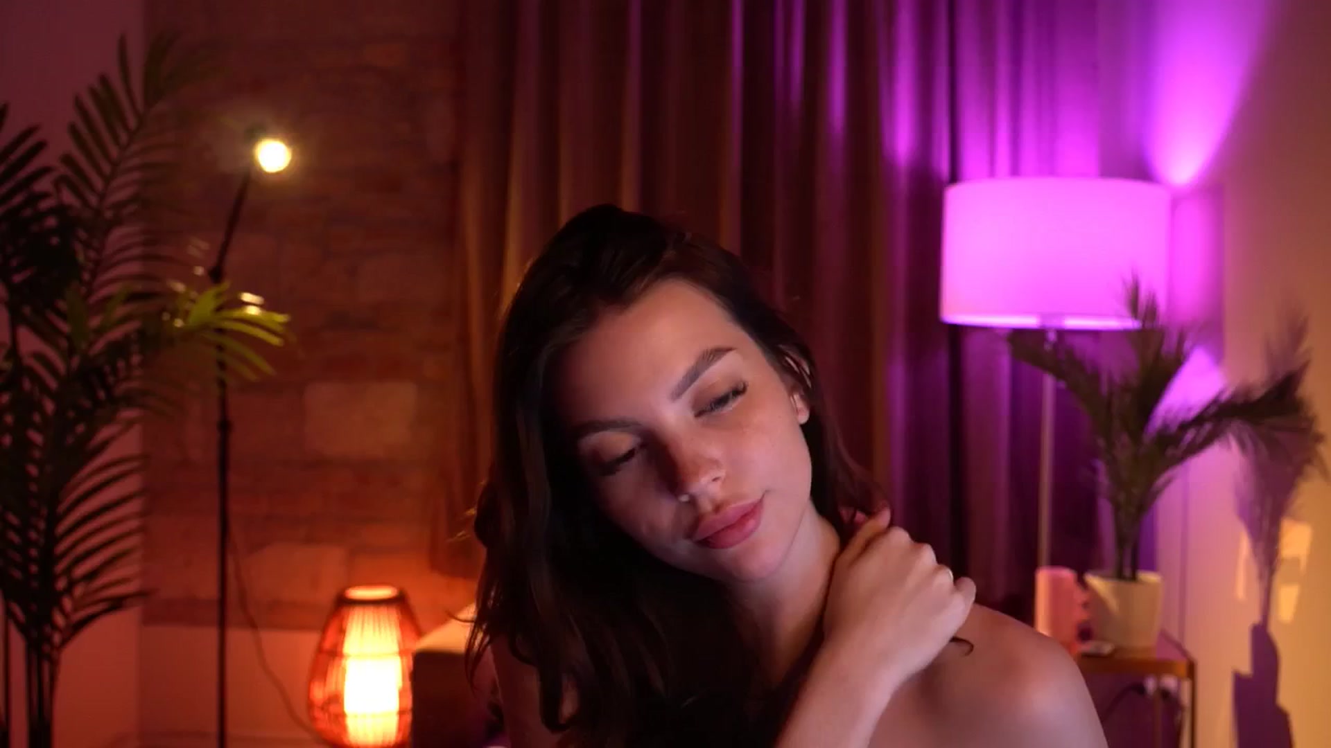 Gallery image thumbnail from hollydollly_'s myfreecams stream on, 05/11/2024, 02:00 image 18 of 20