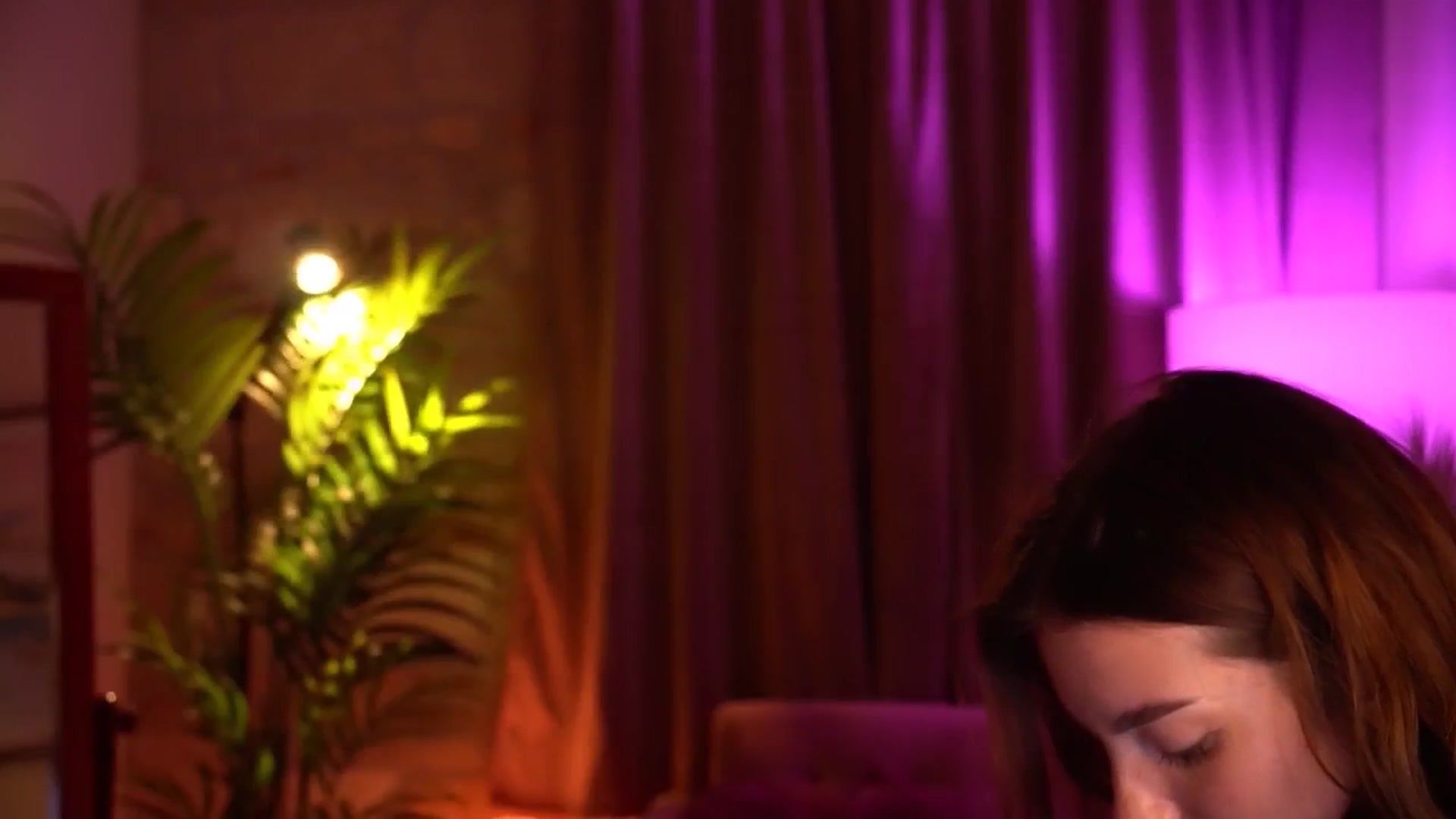 Gallery image thumbnail from hollydollly_'s myfreecams stream on, 05/25/2024, 15:44 image 14 of 20