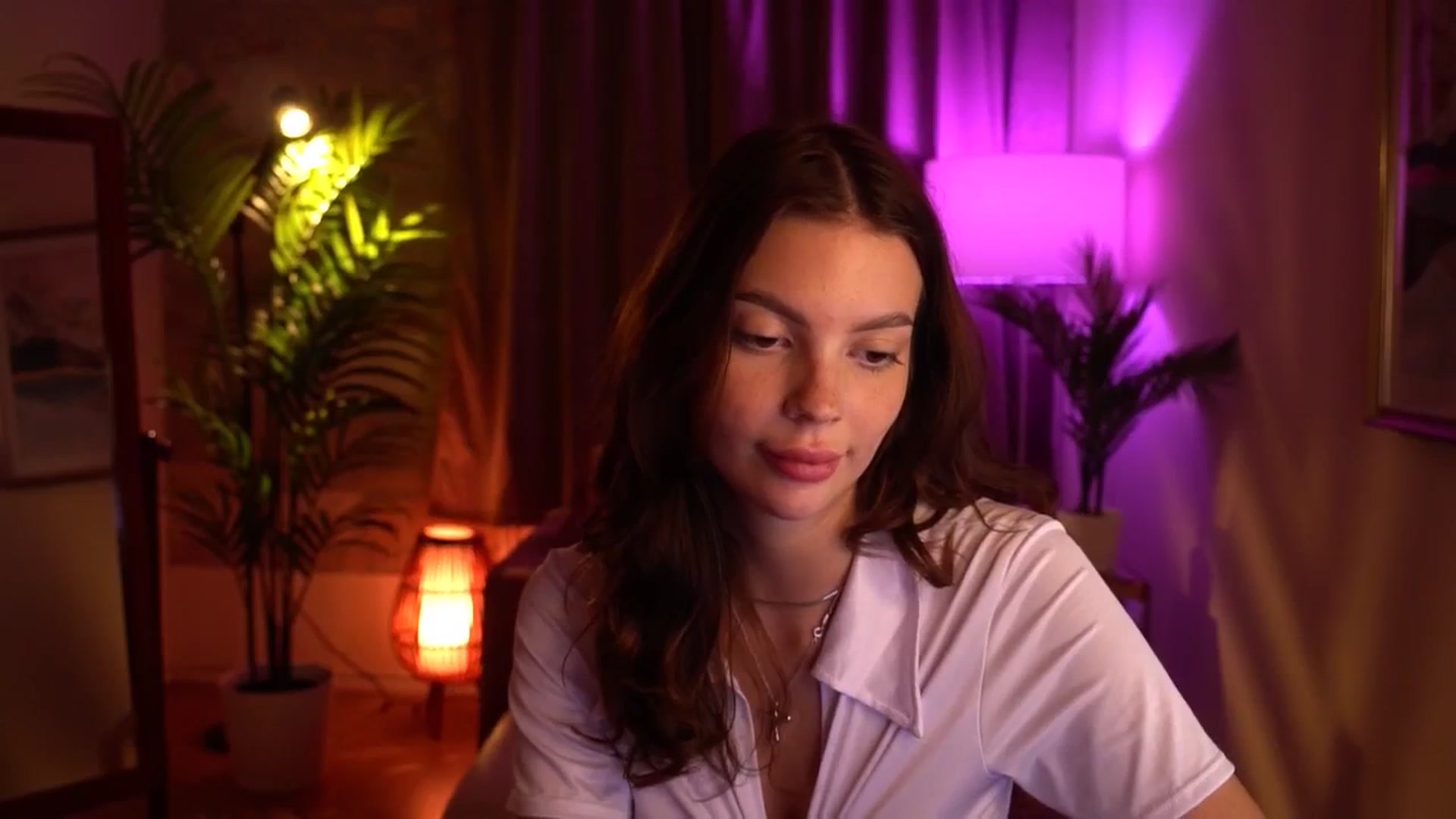 Gallery image thumbnail from hollydollly_'s myfreecams stream on, 05/25/2024, 15:44 image 19 of 20