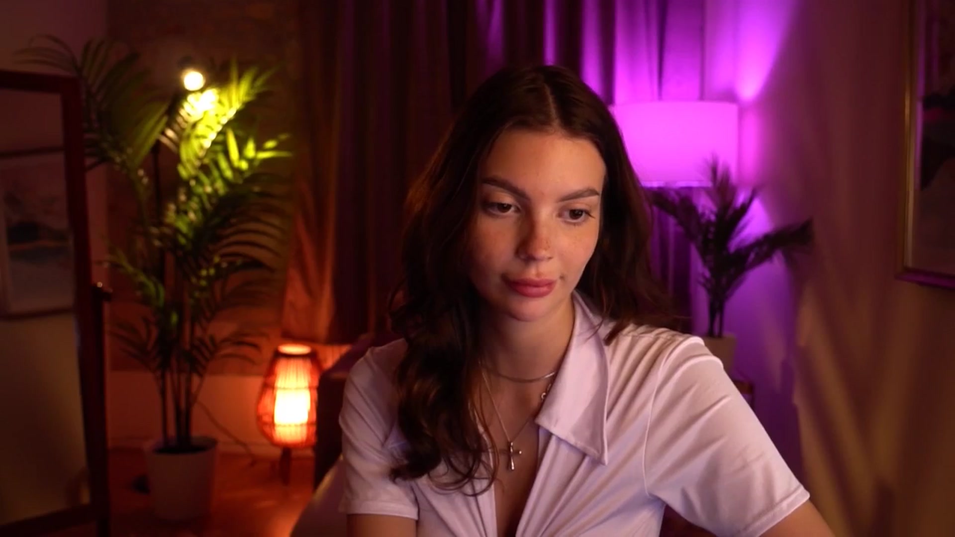 Gallery image thumbnail from hollydollly_'s myfreecams stream on, 05/25/2024, 15:44 image 18 of 20