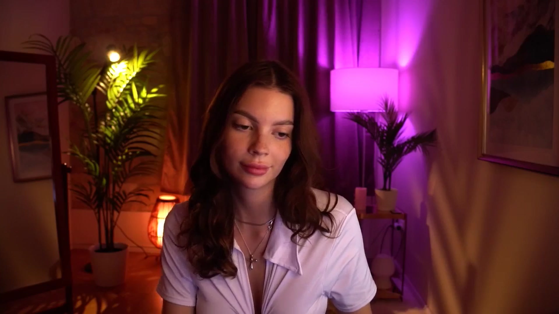 Gallery image thumbnail from hollydollly_'s myfreecams stream on, 05/25/2024, 15:44 image 4 of 20