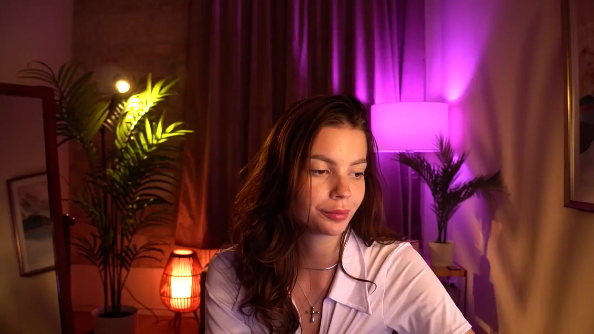 Gallery image thumbnail from hollydollly_'s myfreecams stream on, 05/26/2024, 18:58 image 18 of 20