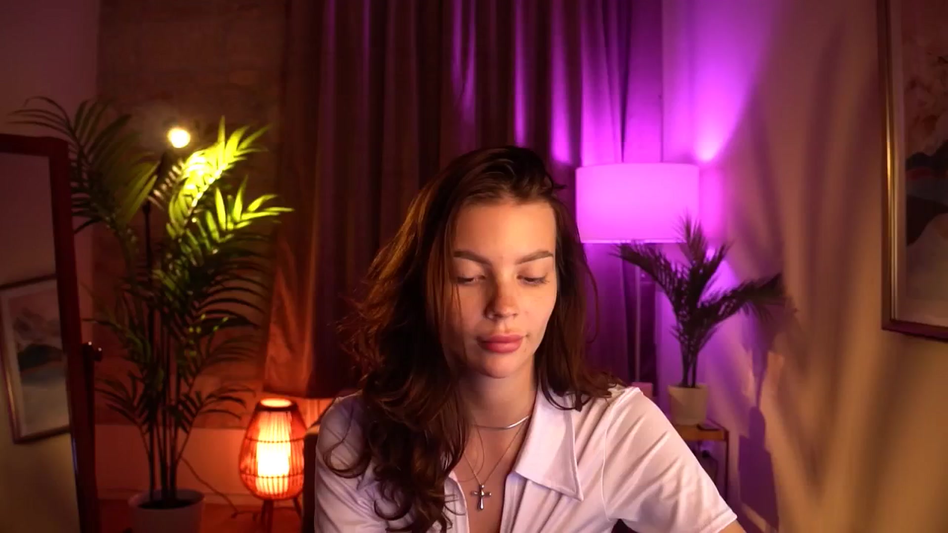 Gallery image thumbnail from hollydollly_'s myfreecams stream on, 05/26/2024, 18:58 image 14 of 20