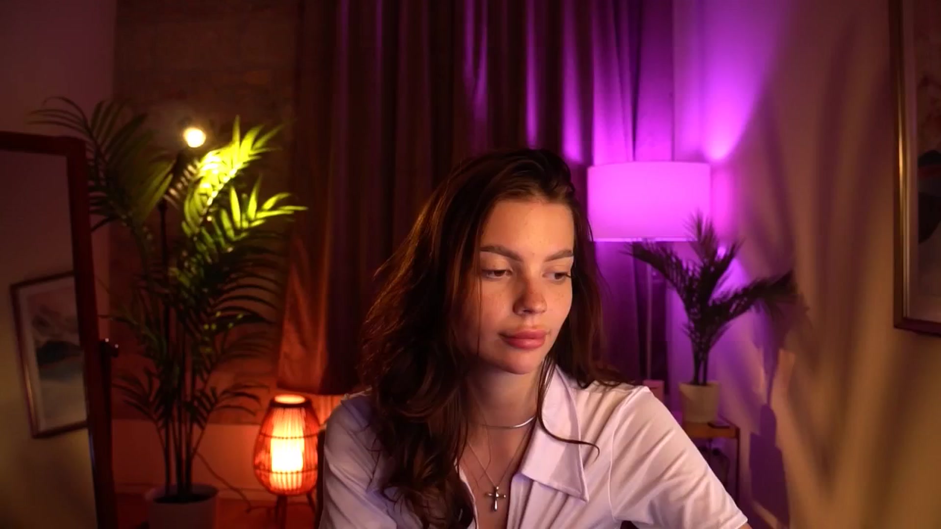 Gallery image thumbnail from hollydollly_'s myfreecams stream on, 05/26/2024, 18:58 image 17 of 20