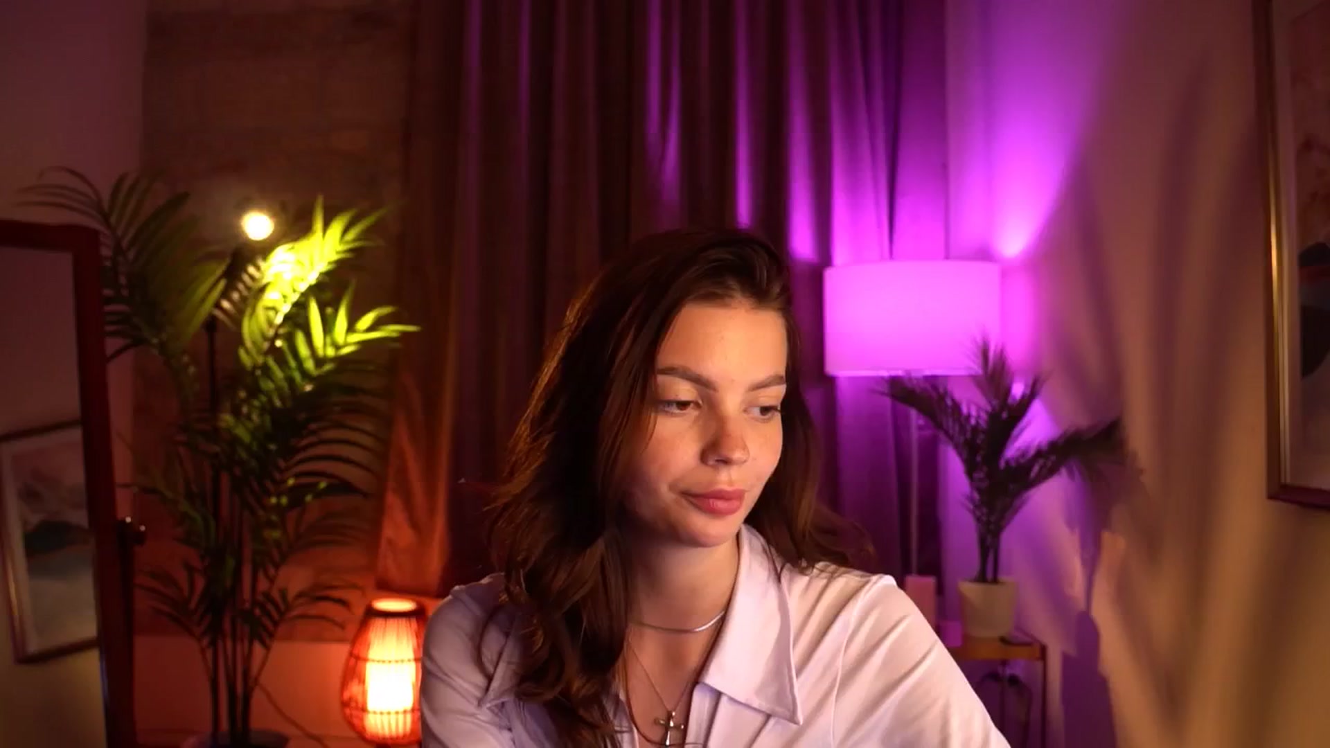 Gallery image thumbnail from hollydollly_'s myfreecams stream on, 05/26/2024, 18:58 image 2 of 20