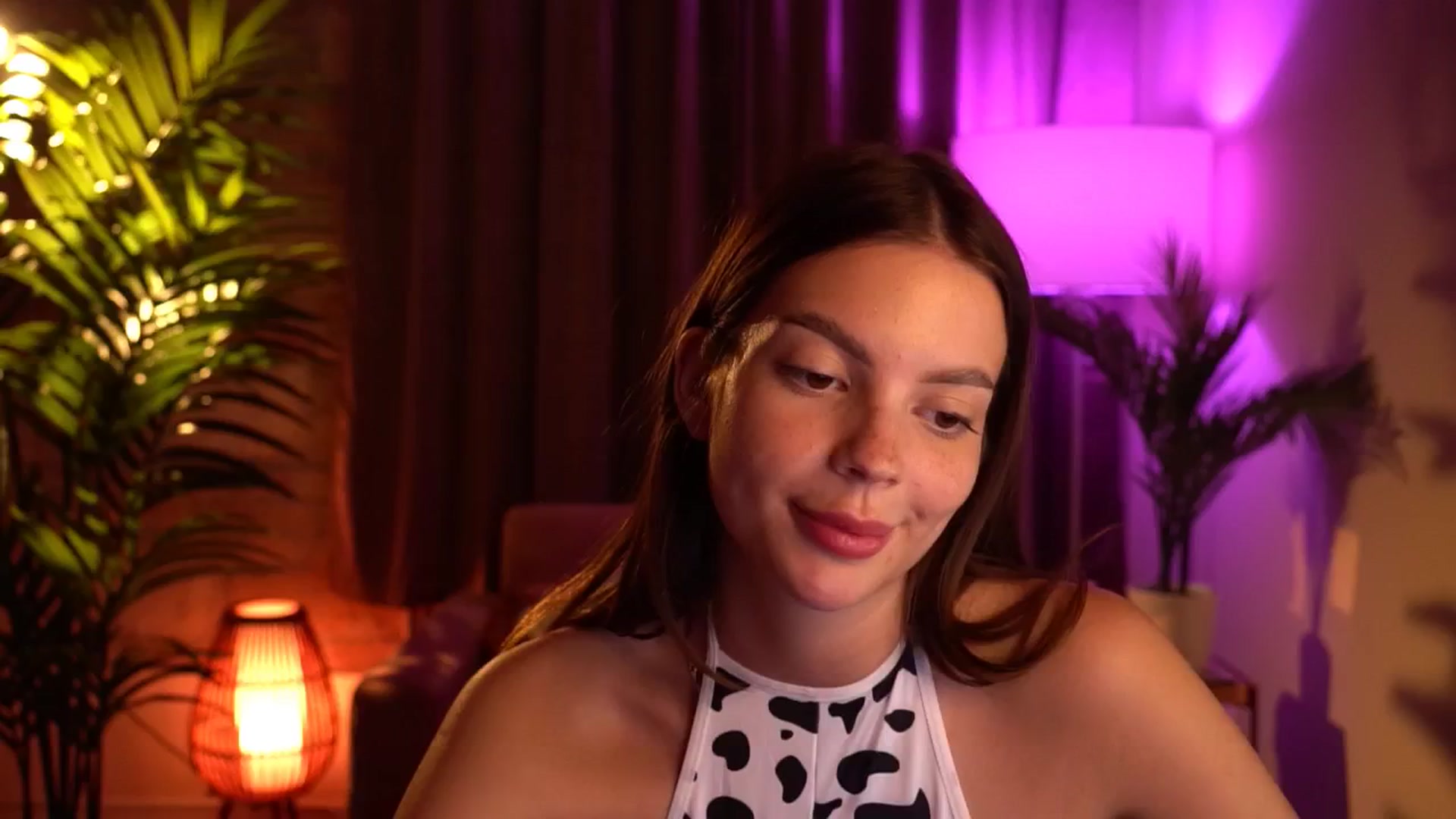 Gallery image thumbnail from hollydollly_'s myfreecams stream on, 05/27/2024, 23:25 image 11 of 20