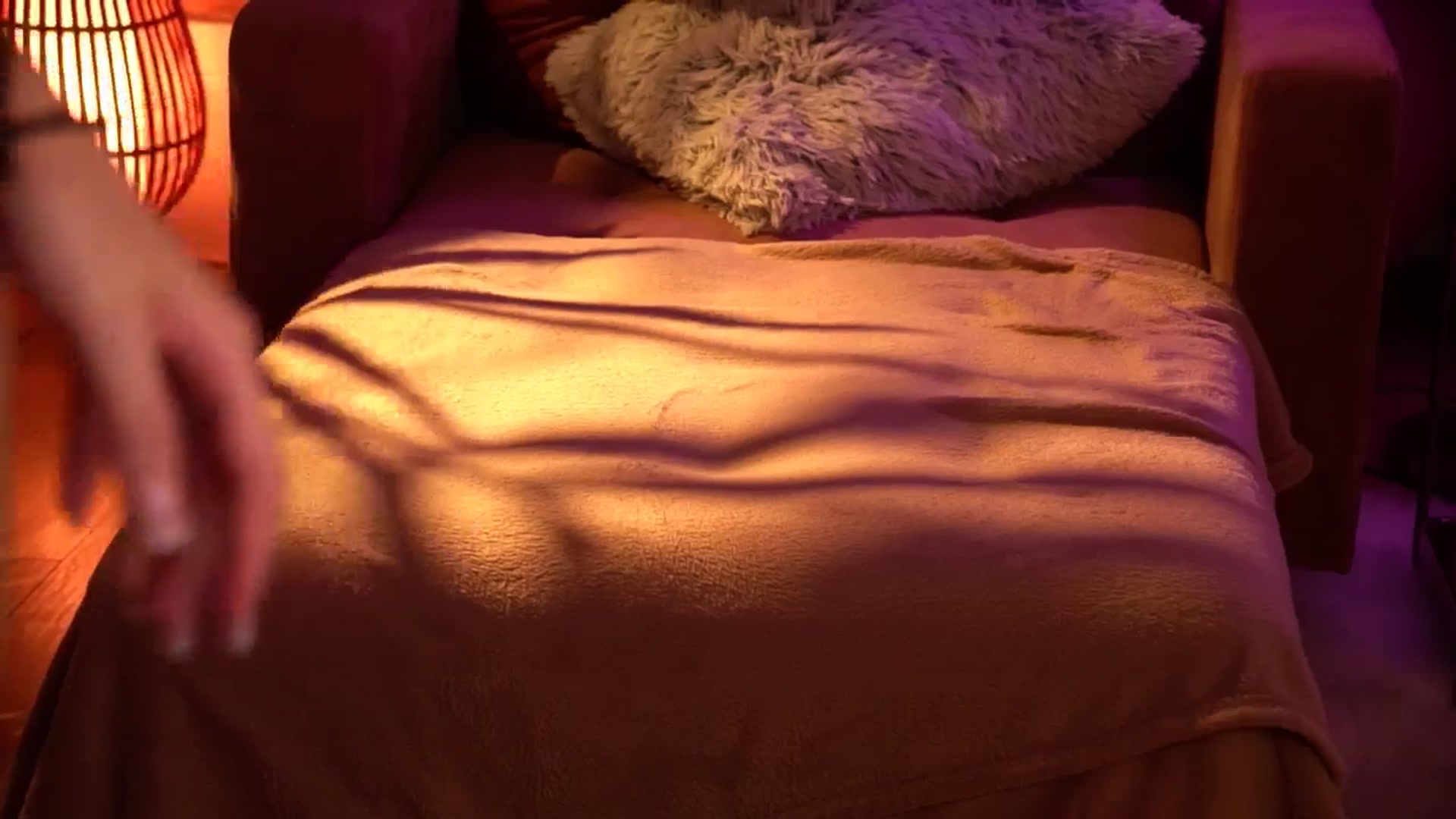 Gallery image thumbnail from hollydollly_'s myfreecams stream on, 05/30/2024, 23:42 image 9 of 20
