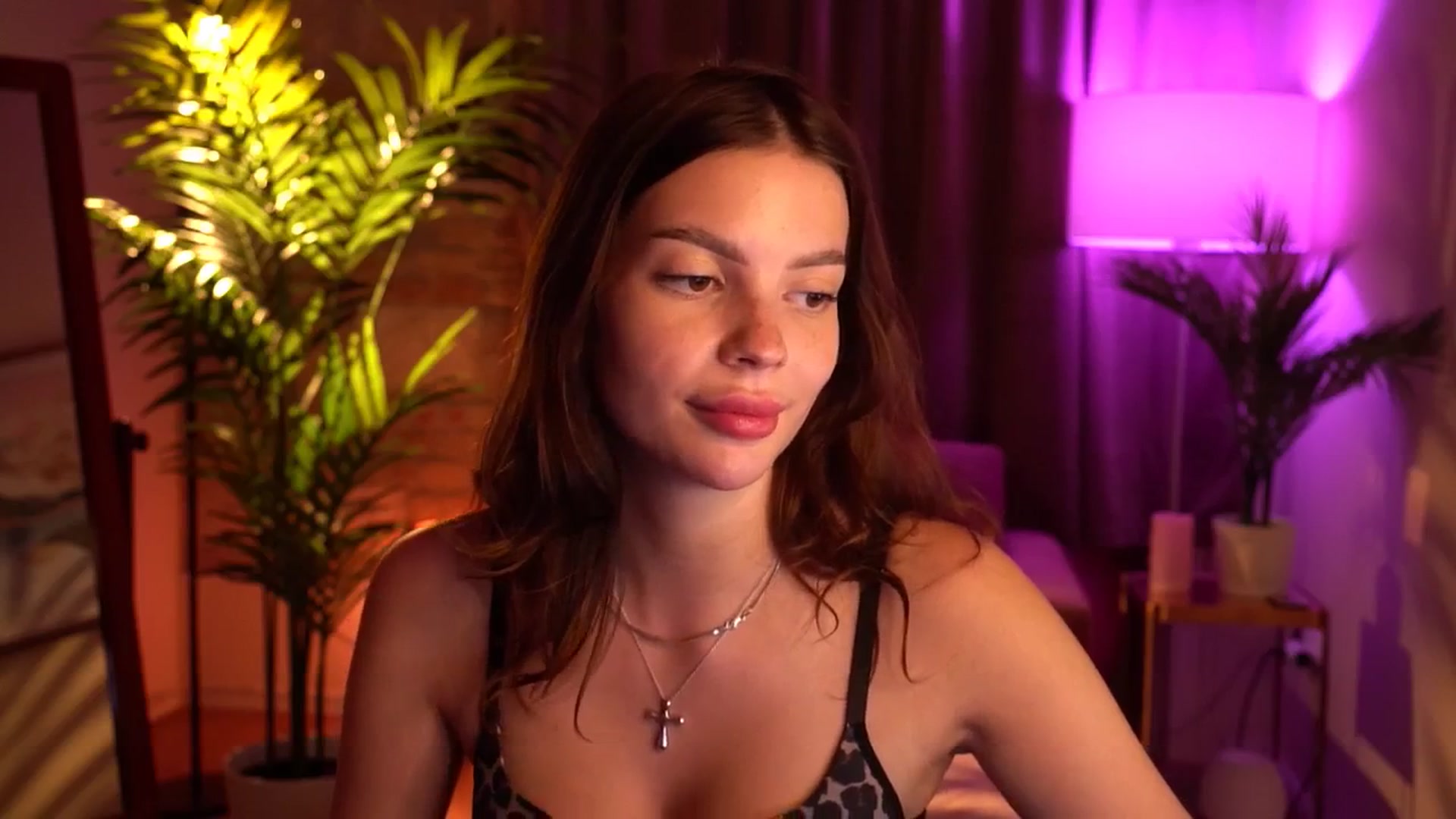 Gallery image thumbnail from hollydollly_'s myfreecams stream on, 05/30/2024, 23:42 image 19 of 20
